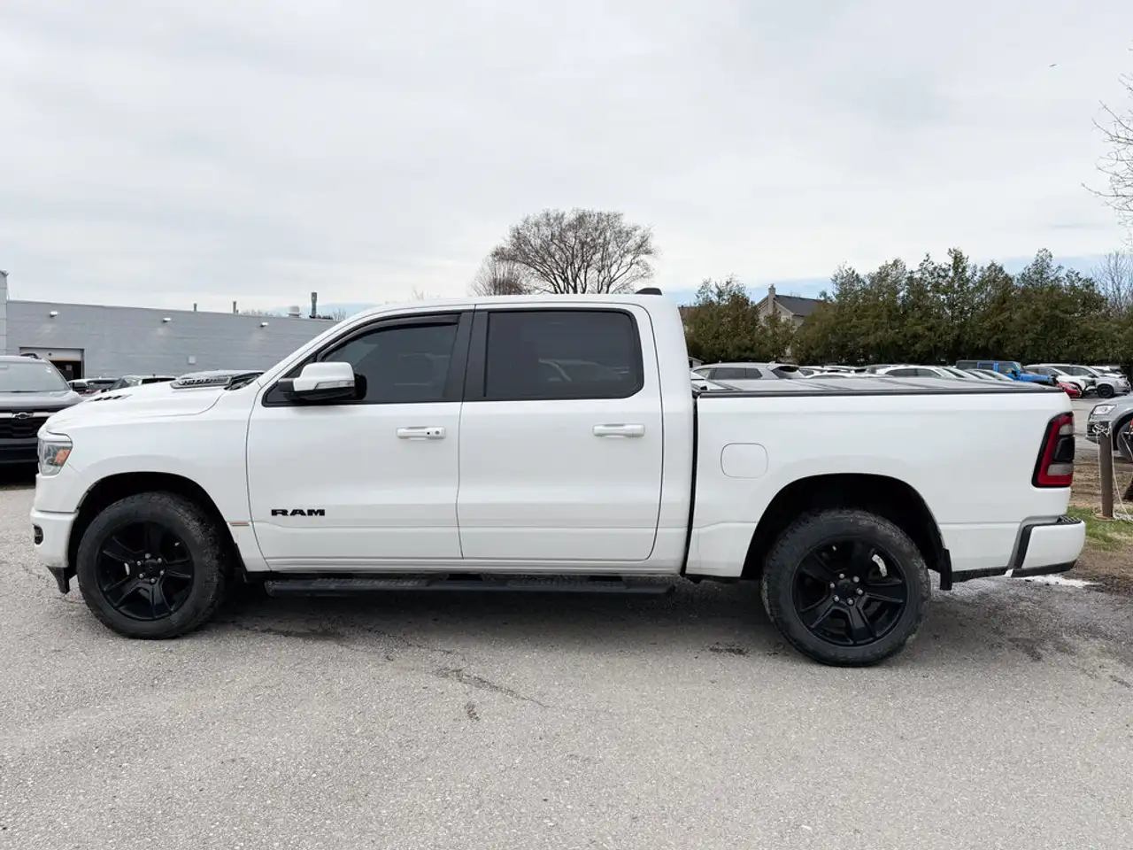 RAM 1500 снимка RAM 1500