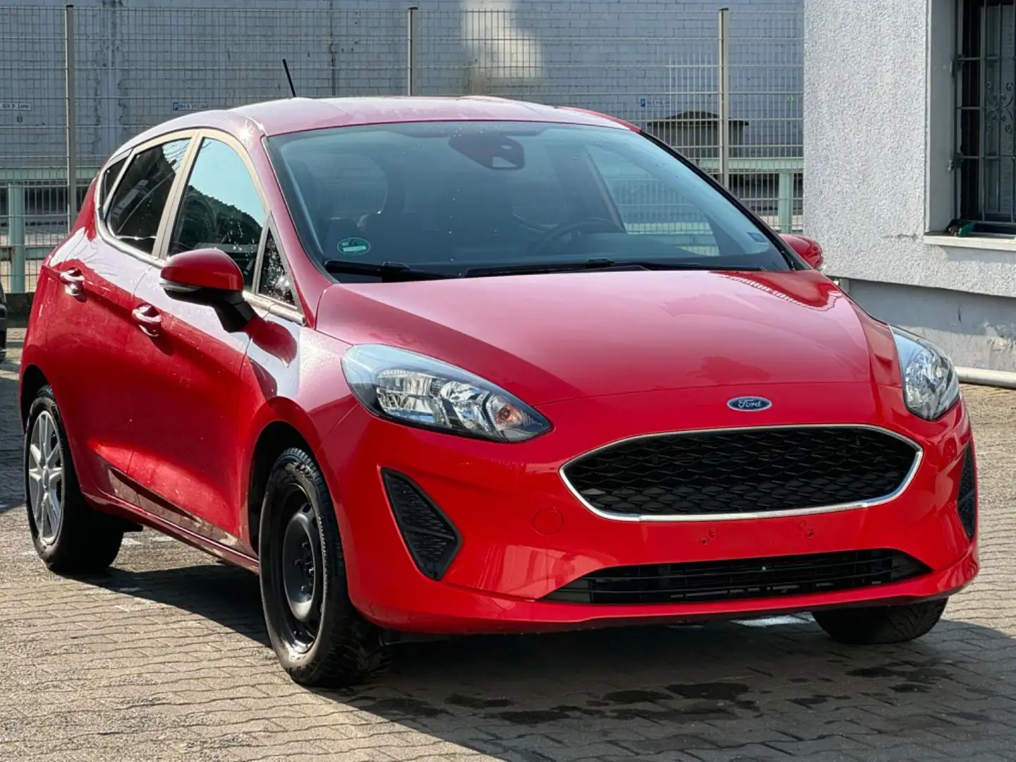 Ford Fiesta Cool & Connect Rouge - 2