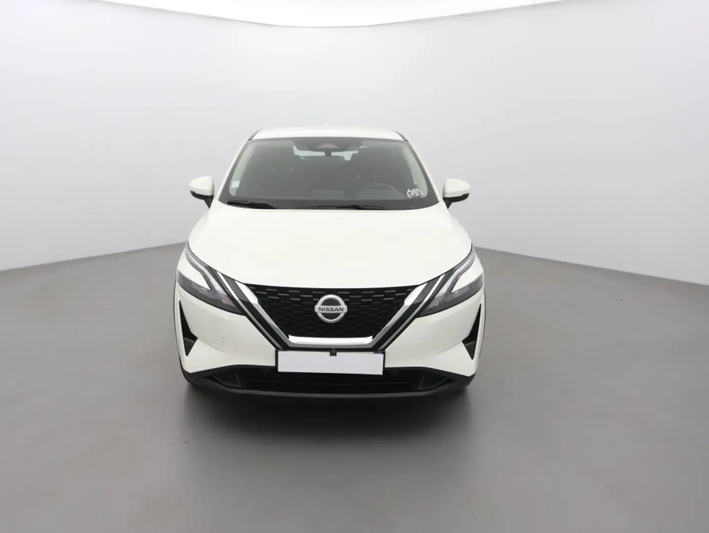 Nissan Qashqai 1.3 DIG-T 140 Business Edition Mild Hybrid Weiß - 2