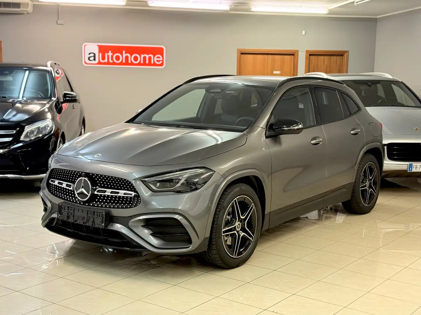 Mercedes-Benz GLA 200 GLA200 AMG Line Premium auto +IVA KM0 Grigio - 1