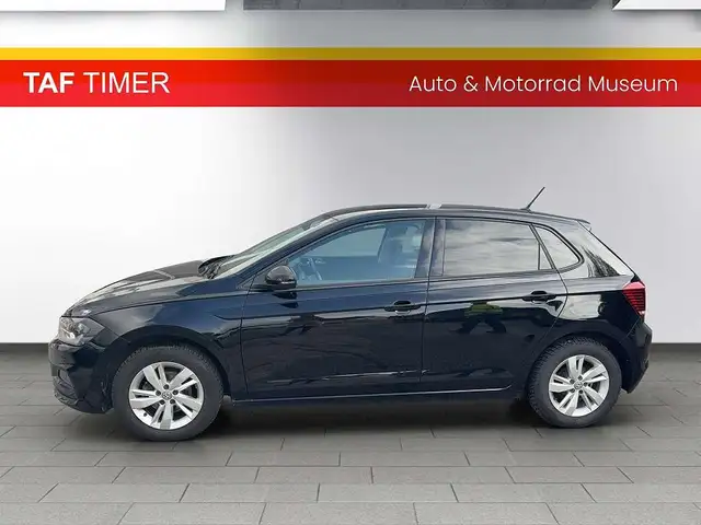 Volkswagen Polo view 4
