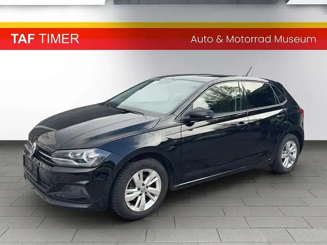 Volkswagen Polo view 2