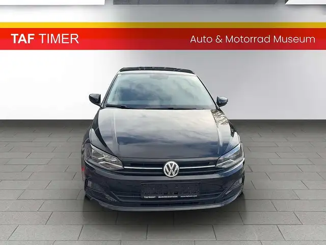 Volkswagen Polo view 3
