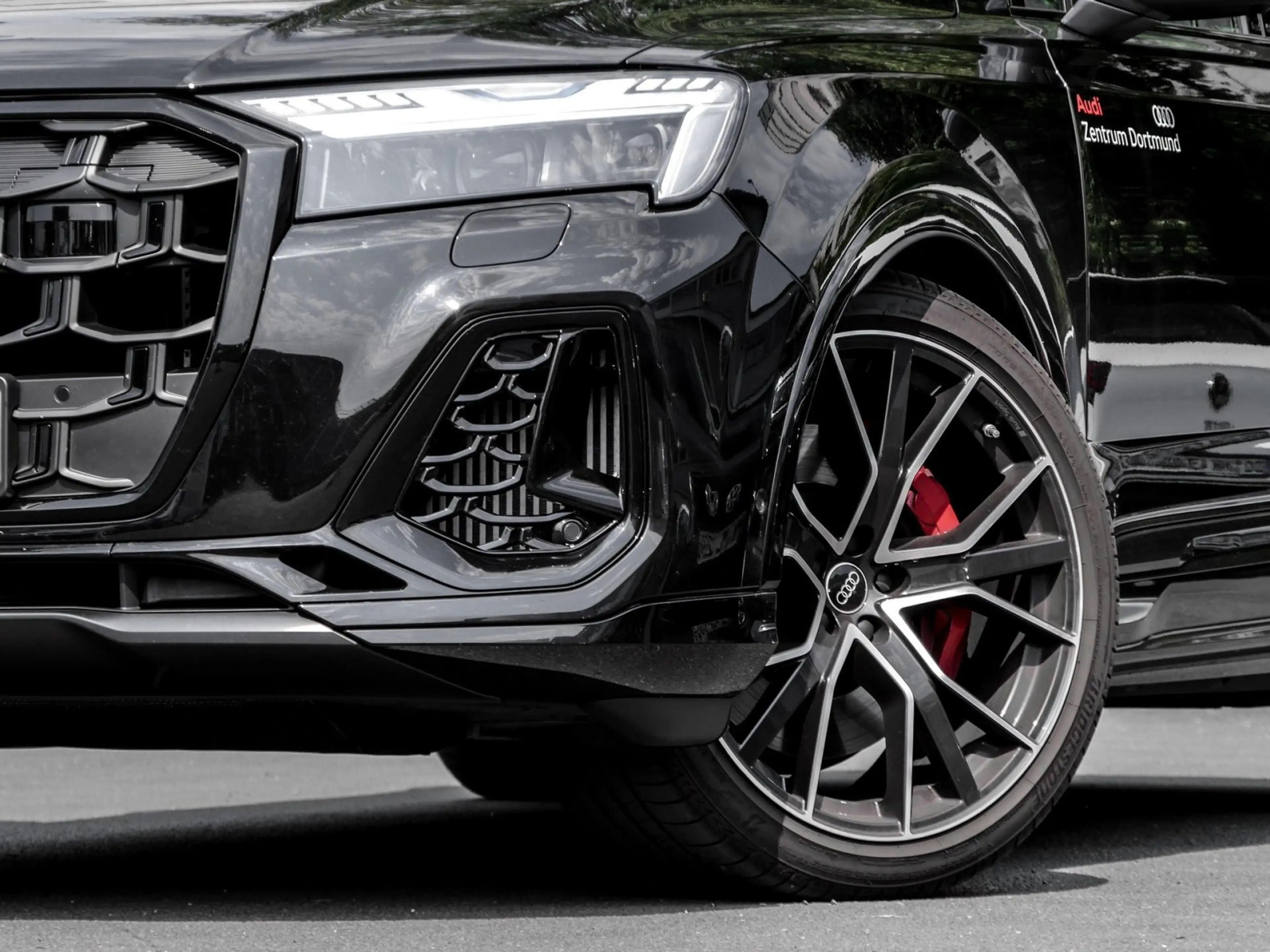 Audi SQ7 TFSI quattro tiptronic AHK PANO B&O LM22 — photo 5