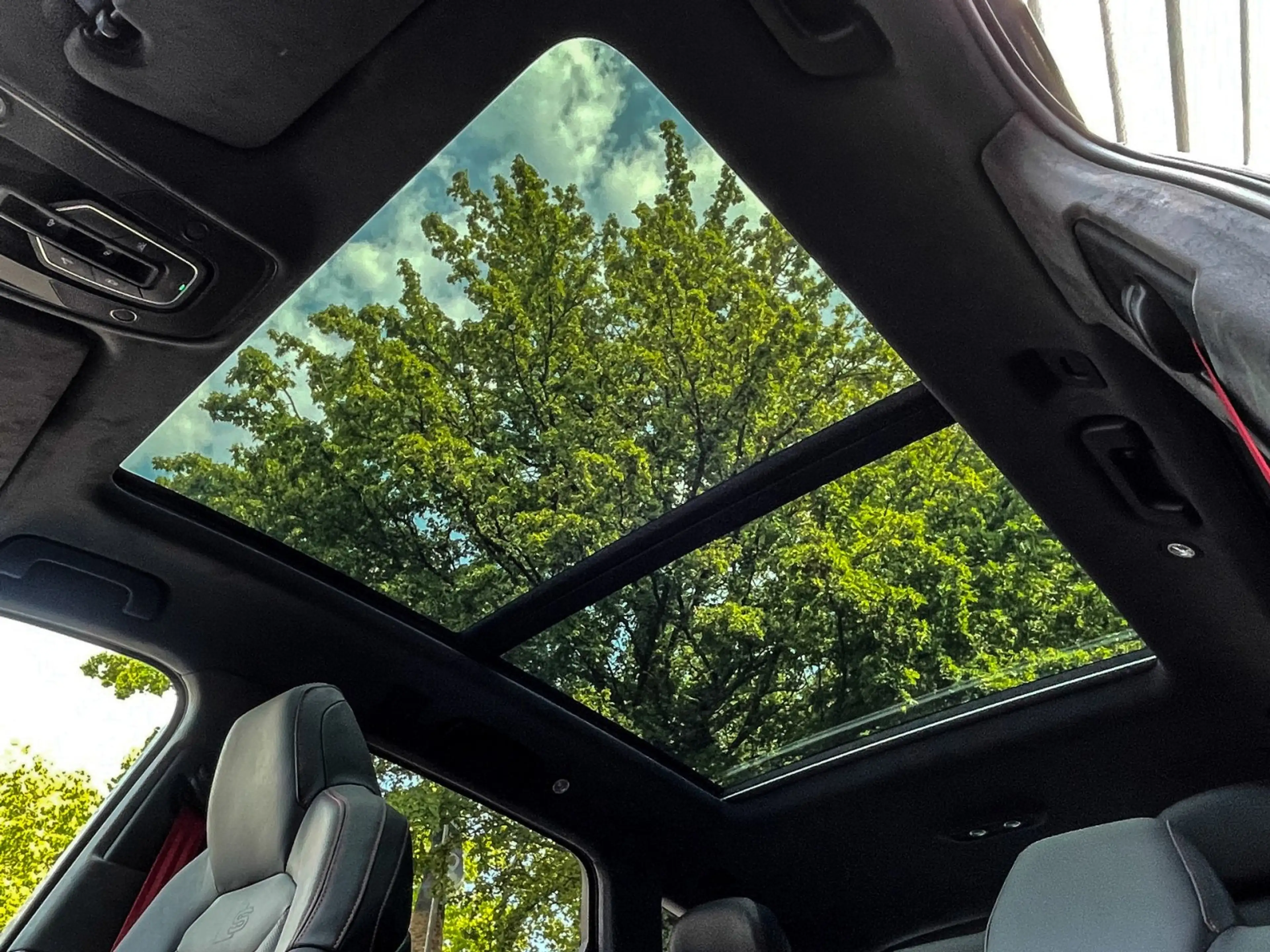 Audi SQ7 TFSI quattro tiptronic AHK PANO B&O LM22 — photo 9