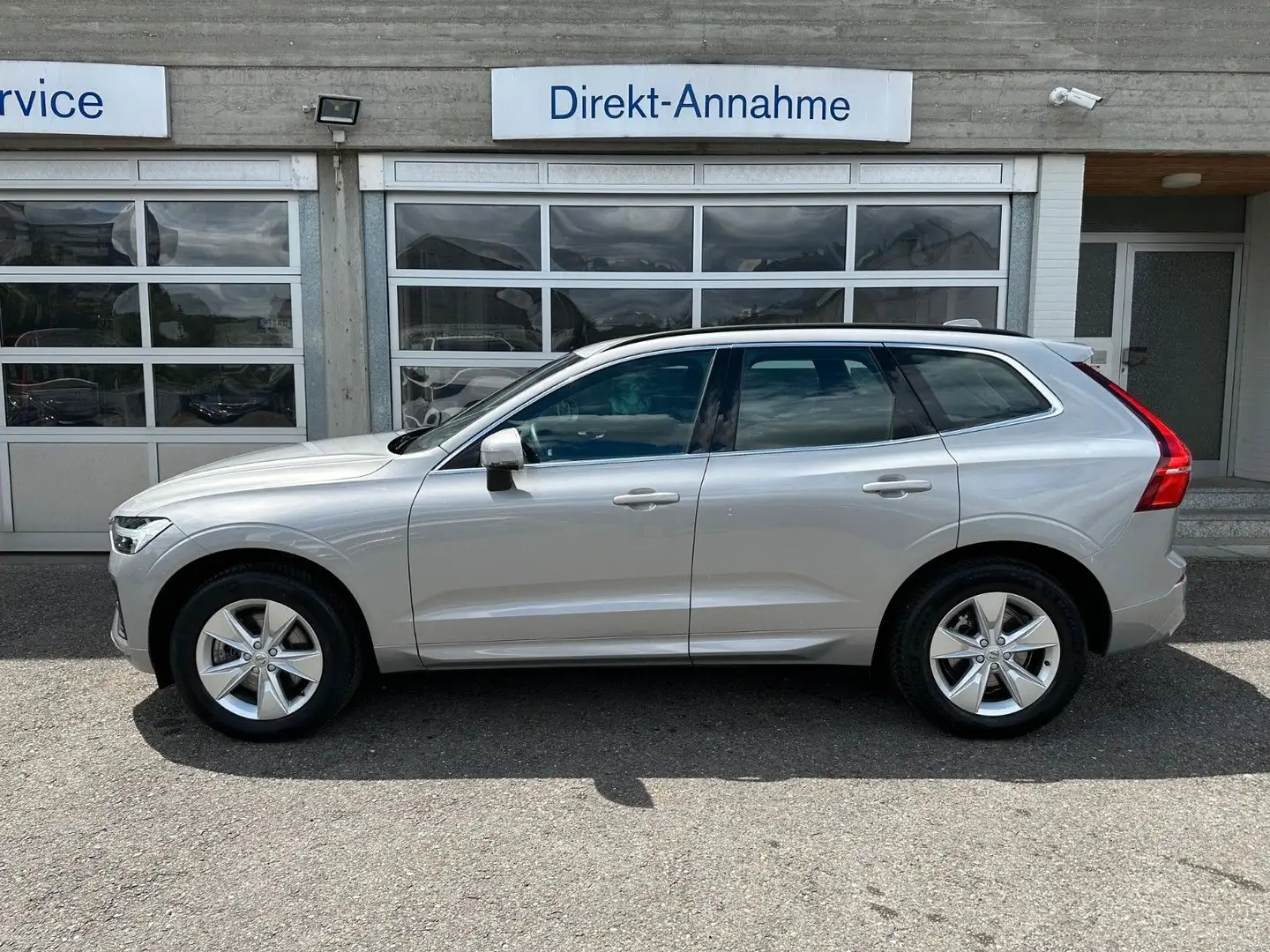 Volvo XC60 B4 Diesel Core 2WD Silber - 2
