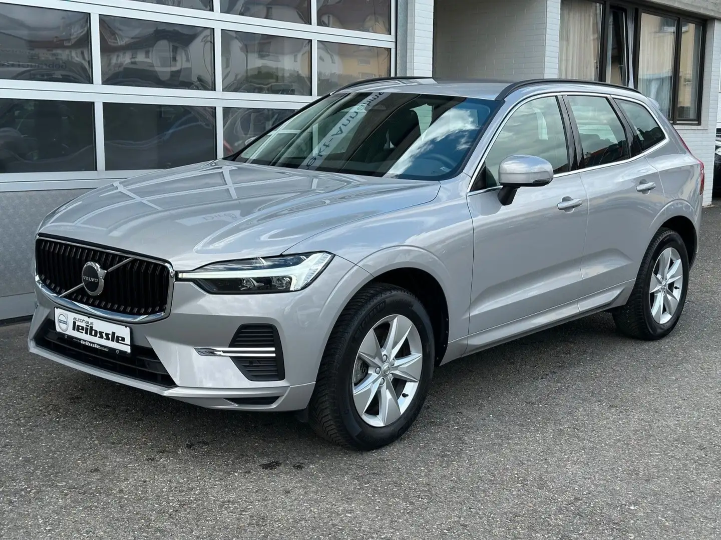 Volvo XC60 B4 Diesel Core 2WD Silber - 1