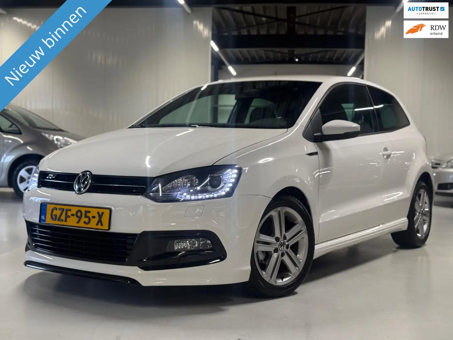 Volkswagen Polo 1.4-16V 86PK R-line Carplay|Camera! Weiß - 1