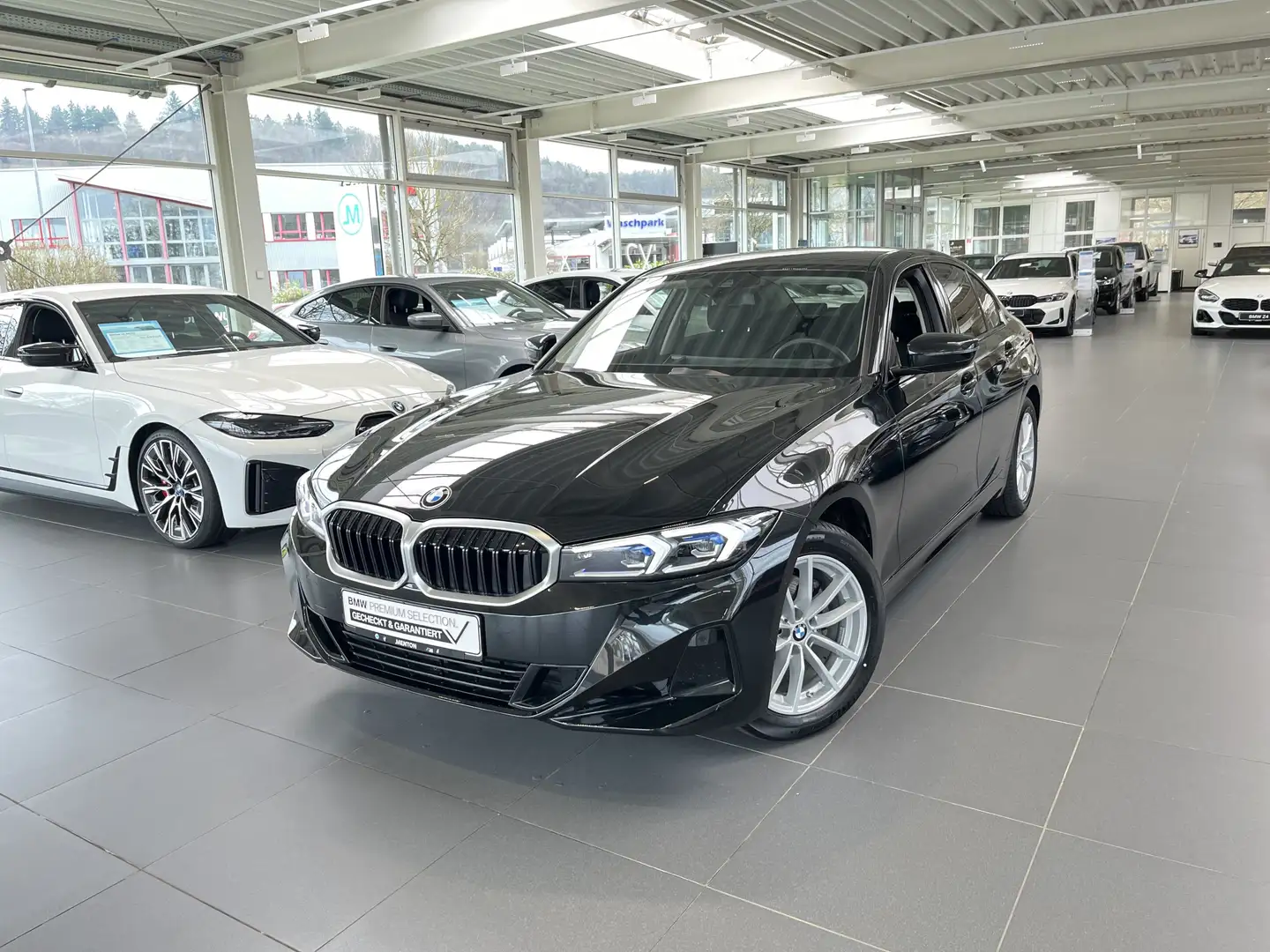 BMW 320 d Limousine AHK/LC Prof./ad.LED/Shz/Komfortzg./Shz Schwarz - 2