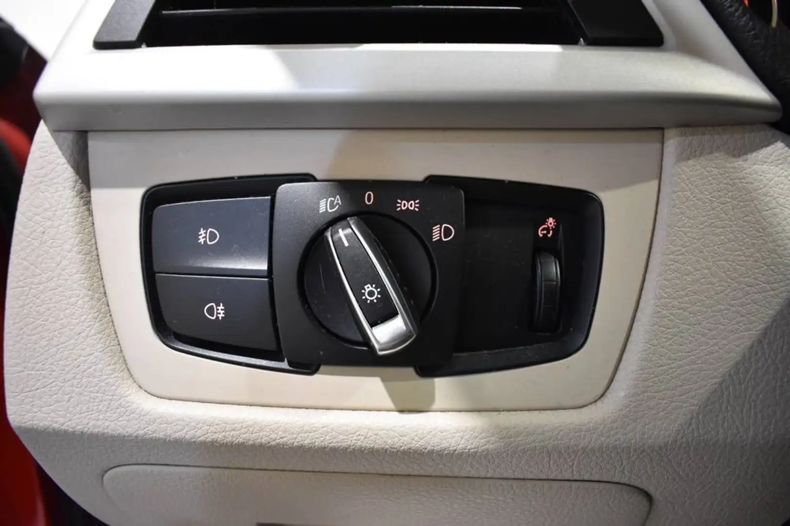 BMW 320 320d xDrive Rot - 1