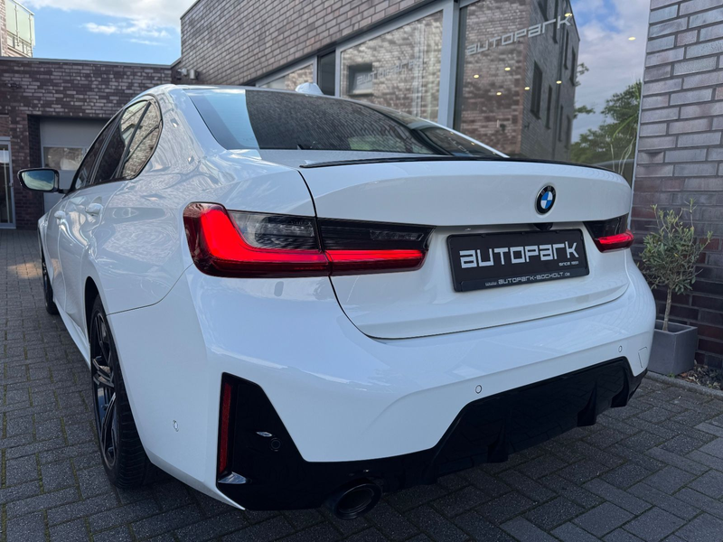 BMW 320 d Limousine M SPORT PRO WIDE Kamera AdLED LHZ — photo 8