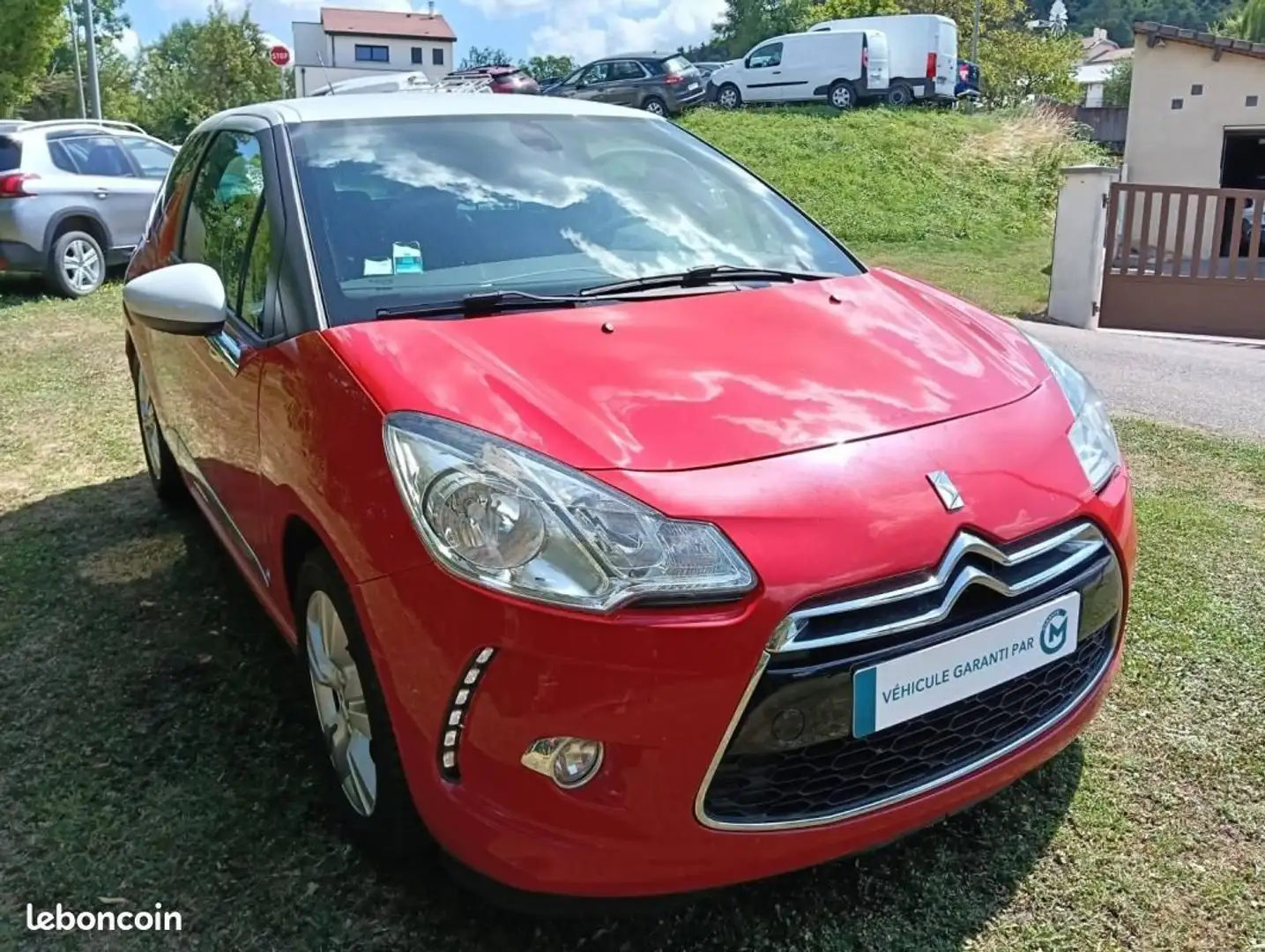 Citroen DS3 Citroën 1.6 e-HDi90 Airdream So Chic Garantie 12 m Rouge - 1