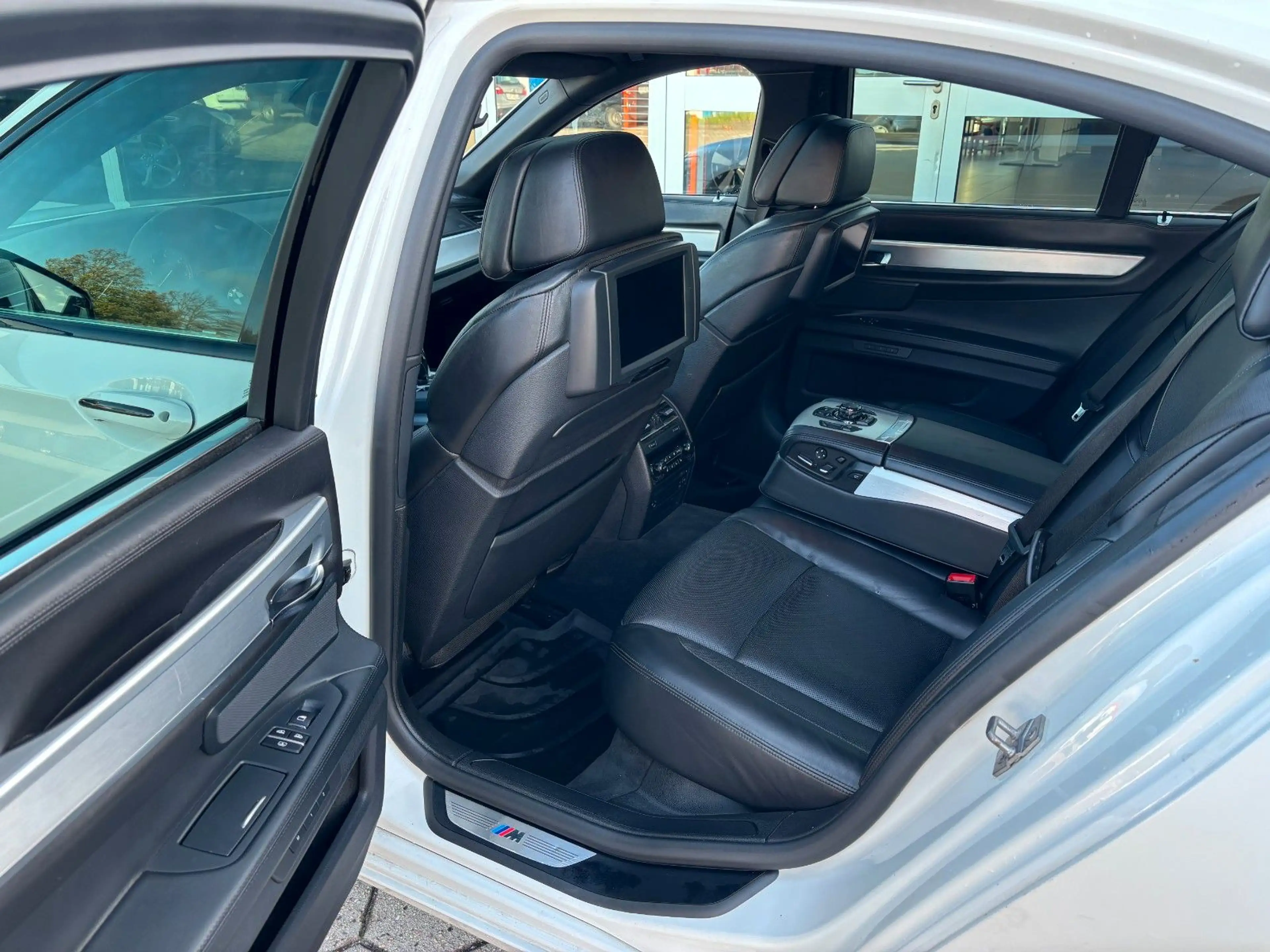 BMW 730 M-Paket*Shadow-Line*EURO6*VollAustatung* — photo 11