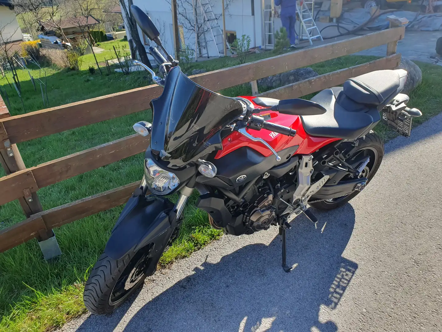 Yamaha MT-07 Rot - 2