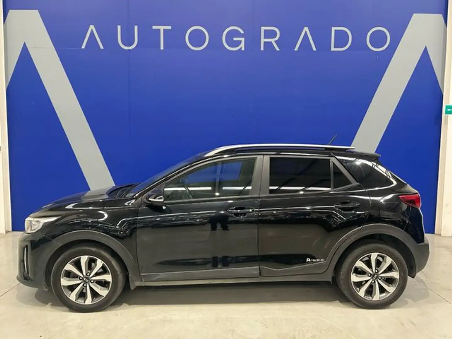 Kia Stonic 1.0 T-GDi Eco-Dynamic Business 100 Negro - 2