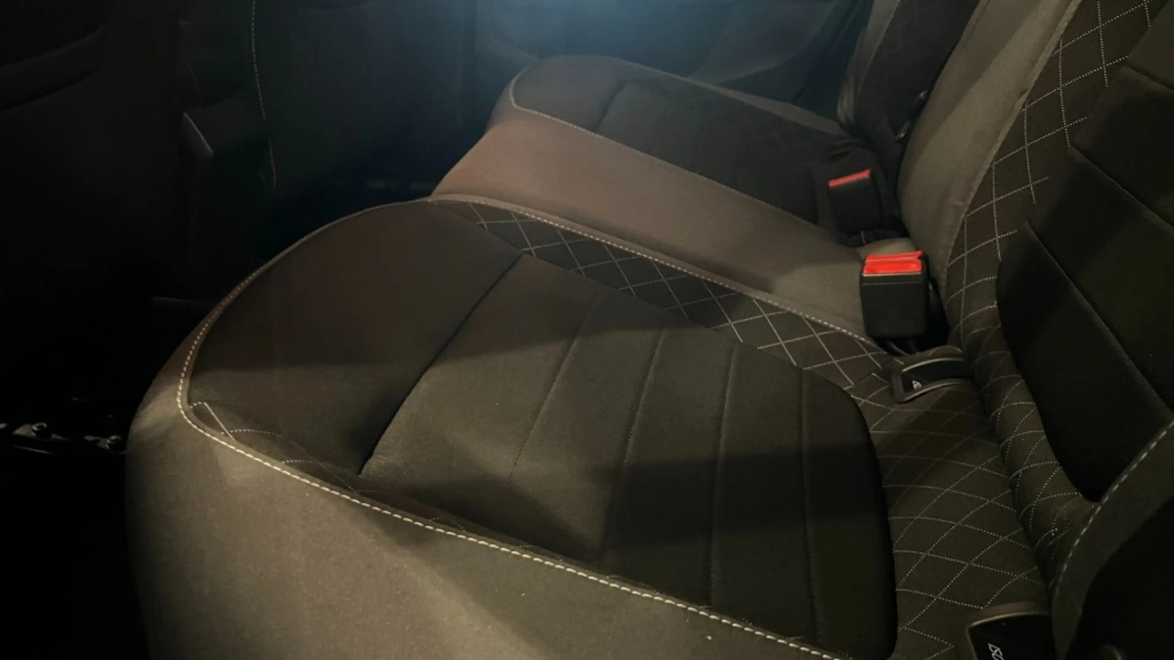 Skoda Fabia 1.0 TSI AMBITION — photo 24