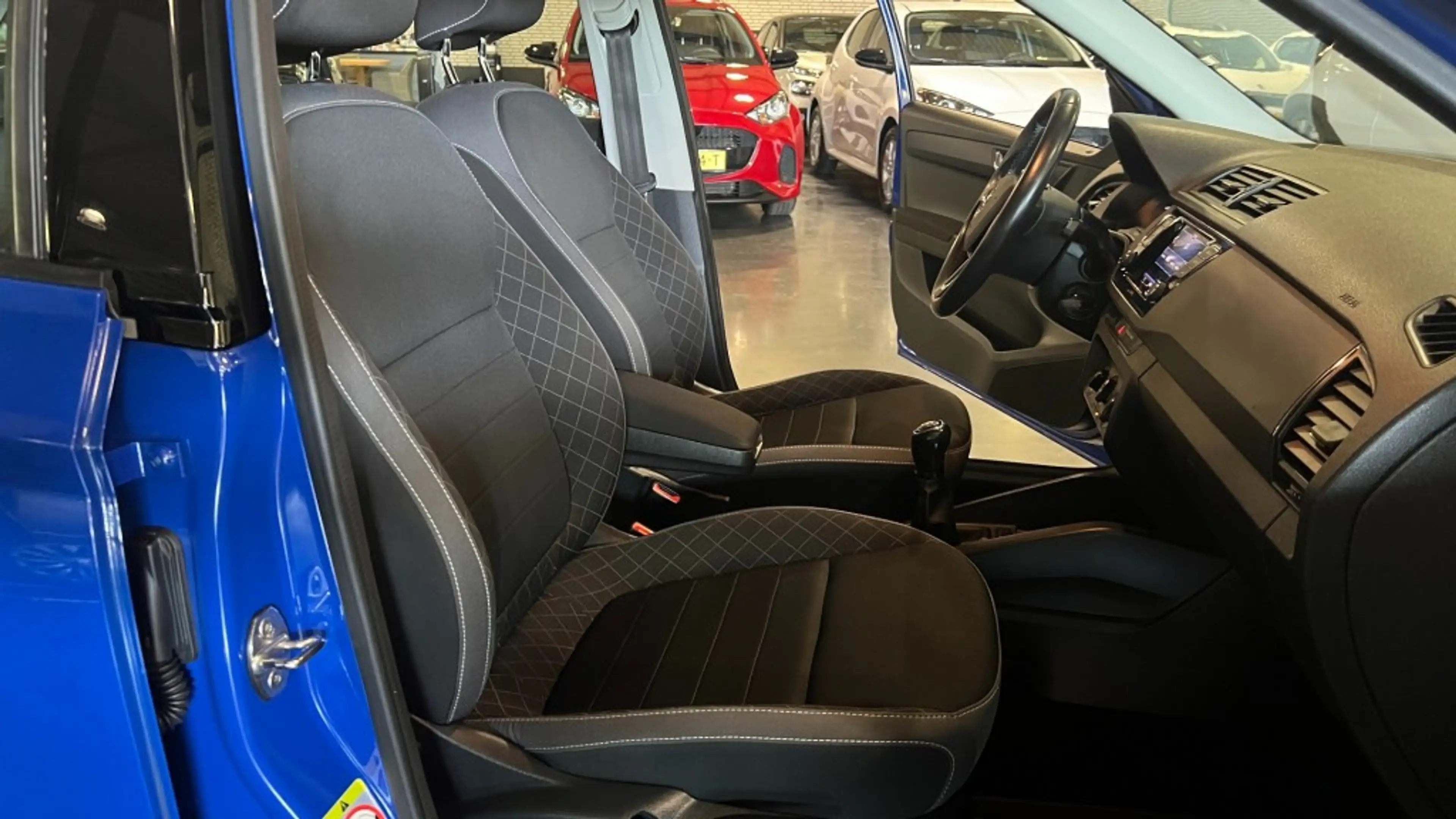 Skoda Fabia 1.0 TSI AMBITION — photo 32