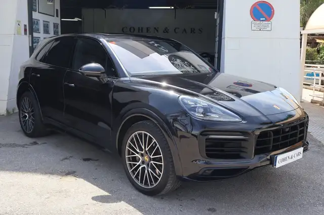 Porsche Cayenne view 4