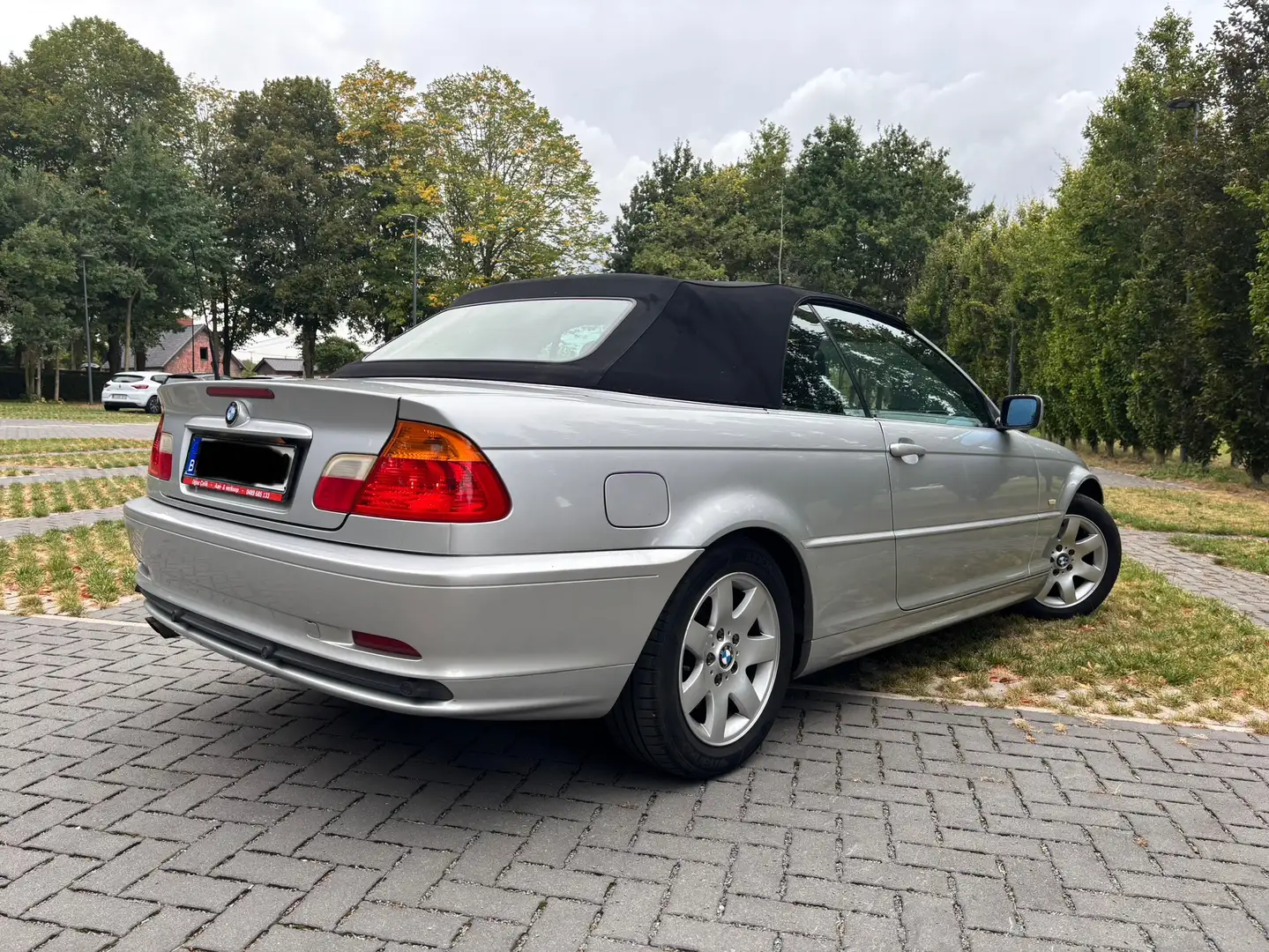 BMW 323 Ci - 2