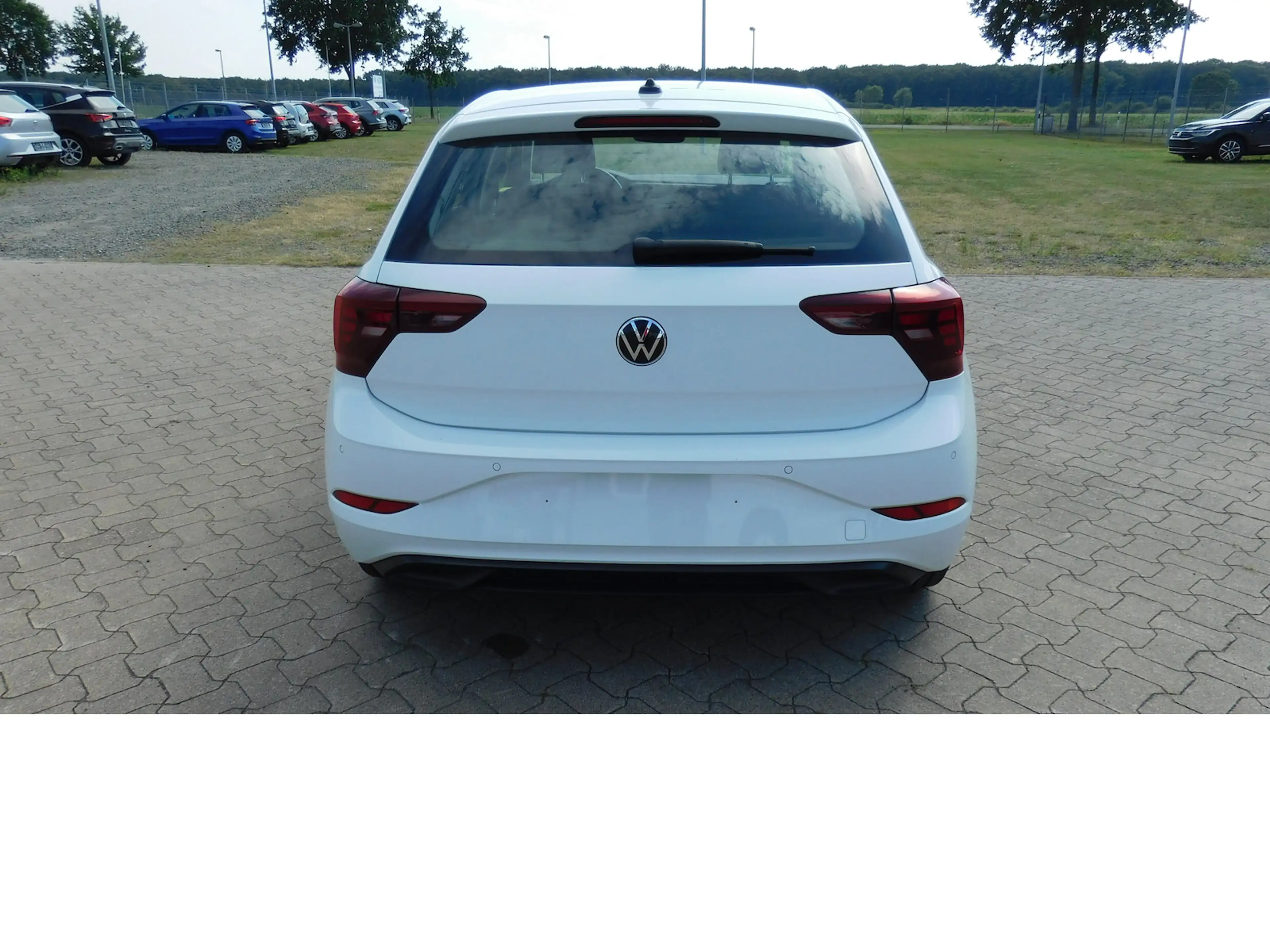 Volkswagen Polo 1.0 Life MPI BMT 4Trg Klima Navi LED — photo 4
