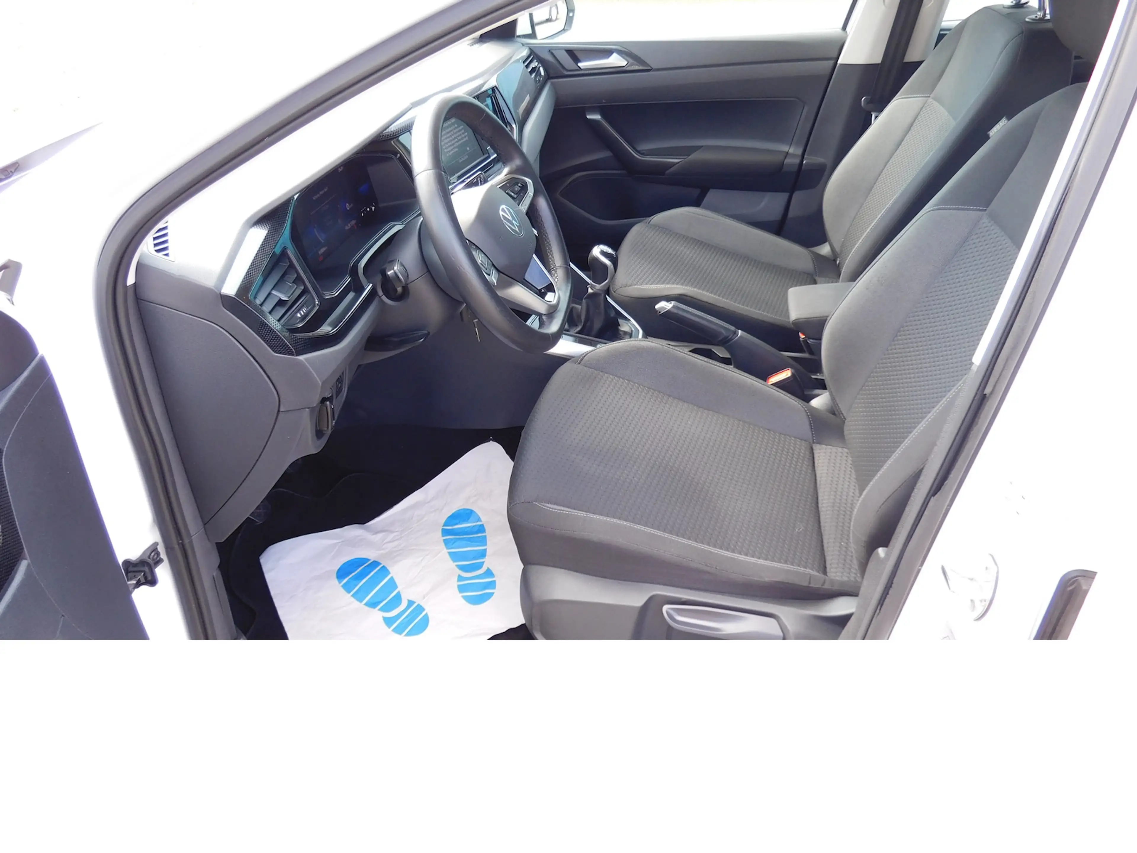 Volkswagen Polo 1.0 Life MPI BMT 4Trg Klima Navi LED — photo 11