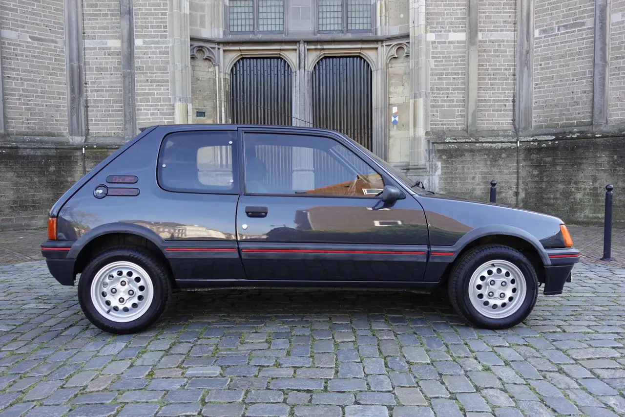 Peugeot 205 1.6 GTI - 115pk | Org. Auto | technisch in topcond, foto 3