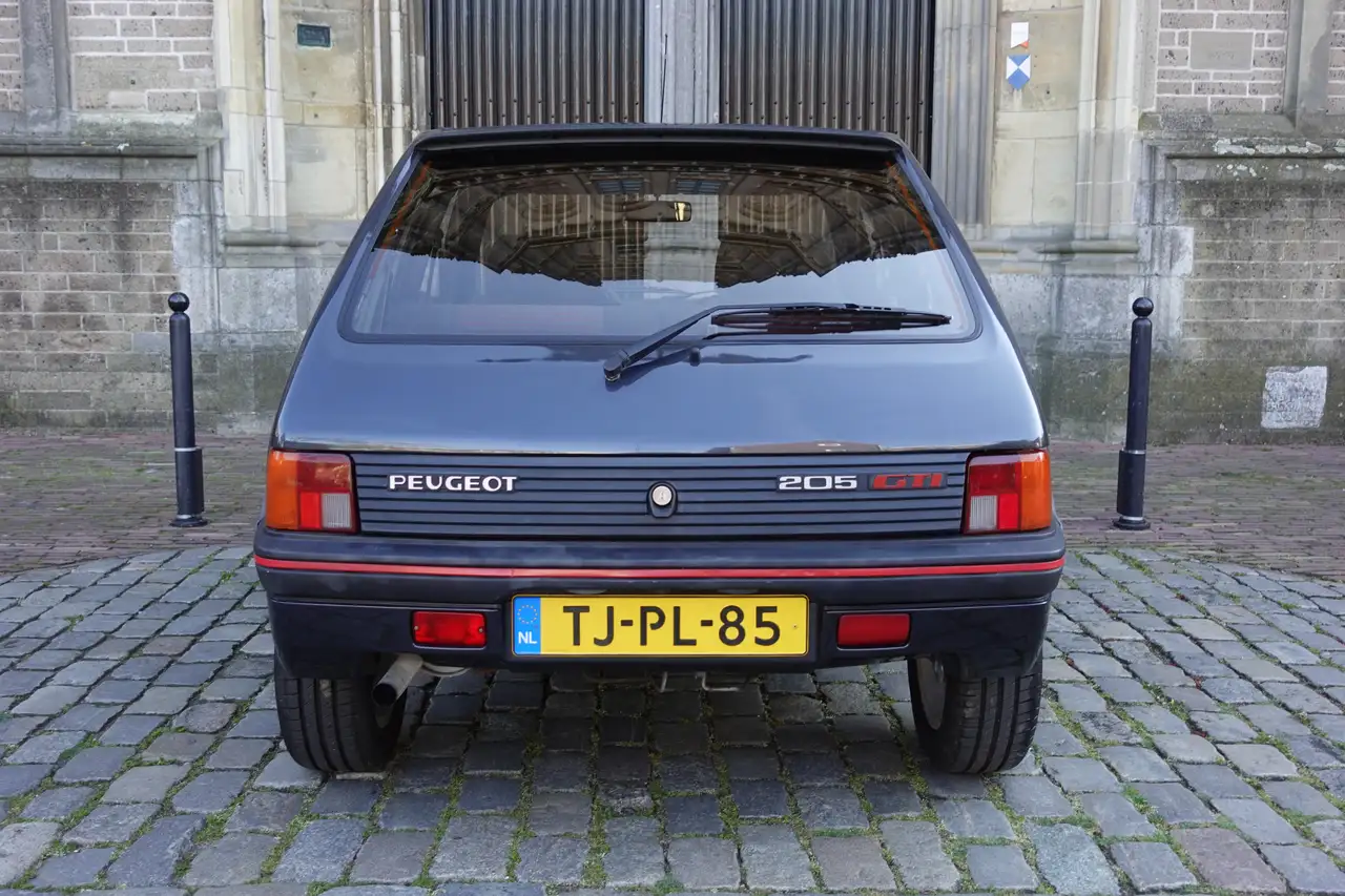 Peugeot 205 1.6 GTI - 115pk | Org. Auto | technisch in topcond, foto 4