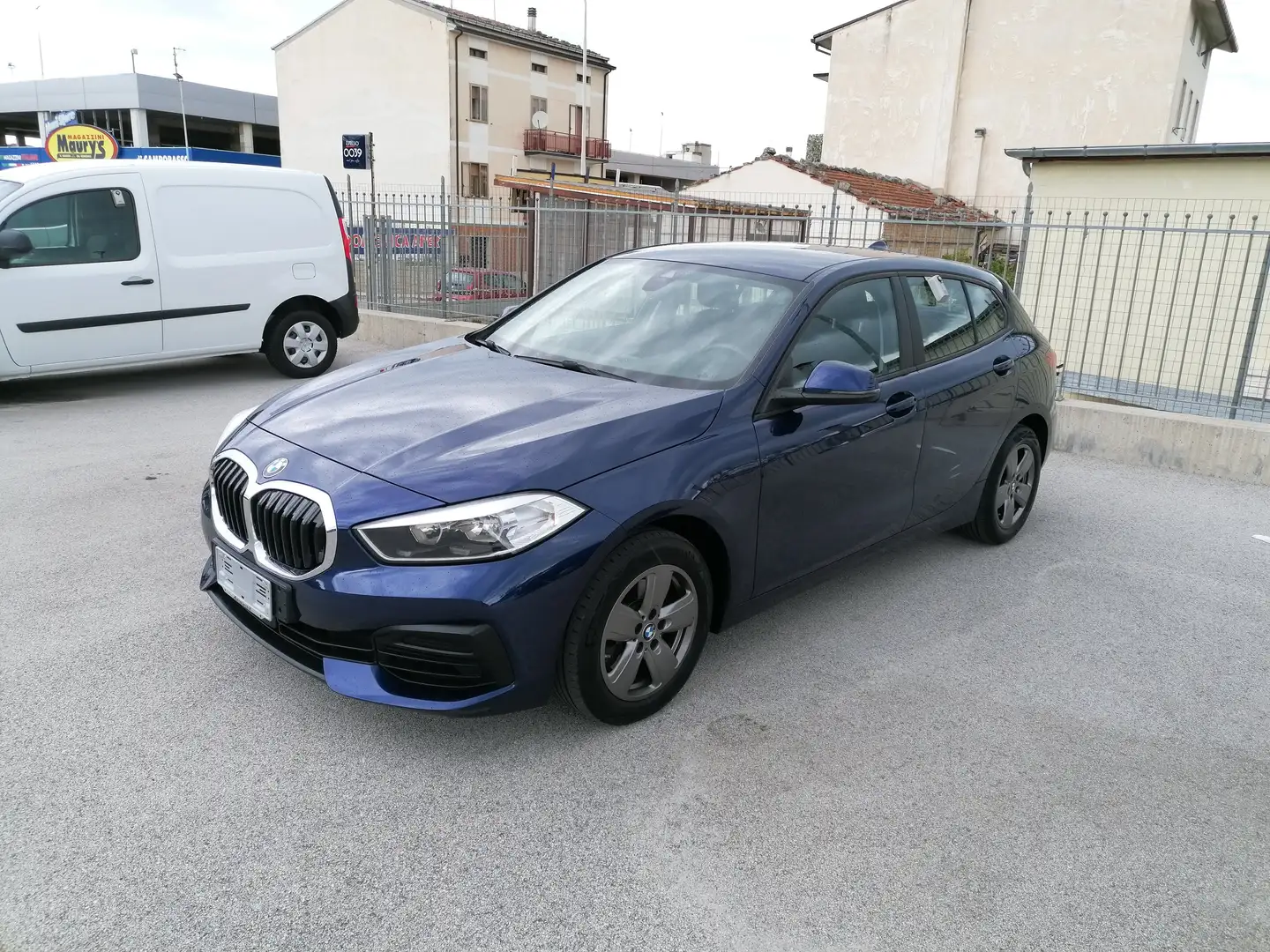 BMW 116 BMW 116D BUSINESS ADVANTAGE 116 CV 2020 Bleu - 1