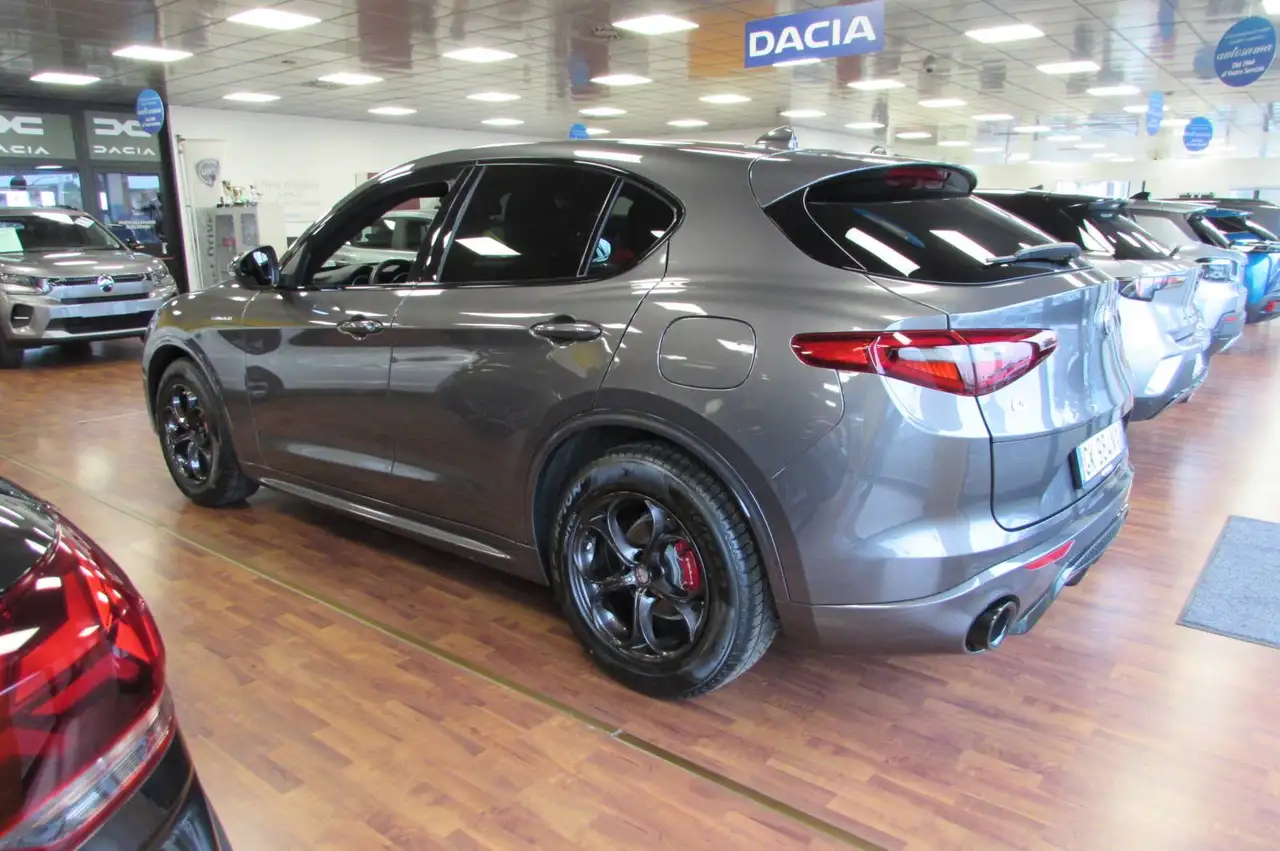 Alfa Romeo Stelvio 2022