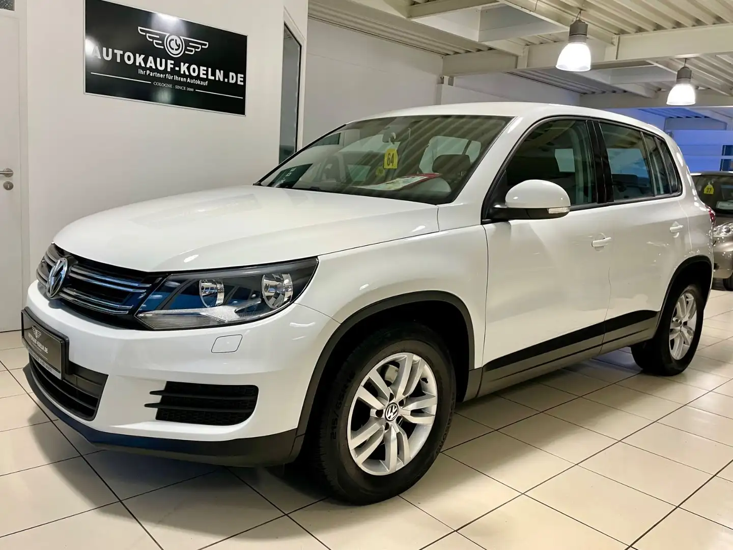 Volkswagen Tiguan 1,4 TSI Trend & Fun BMT/Navi/Alus/Klima Weiß - 1