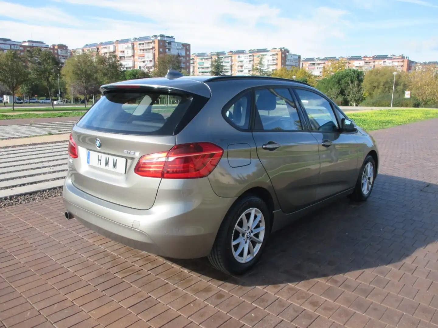 BMW 218 218d Active Tourer Beżowy - 2