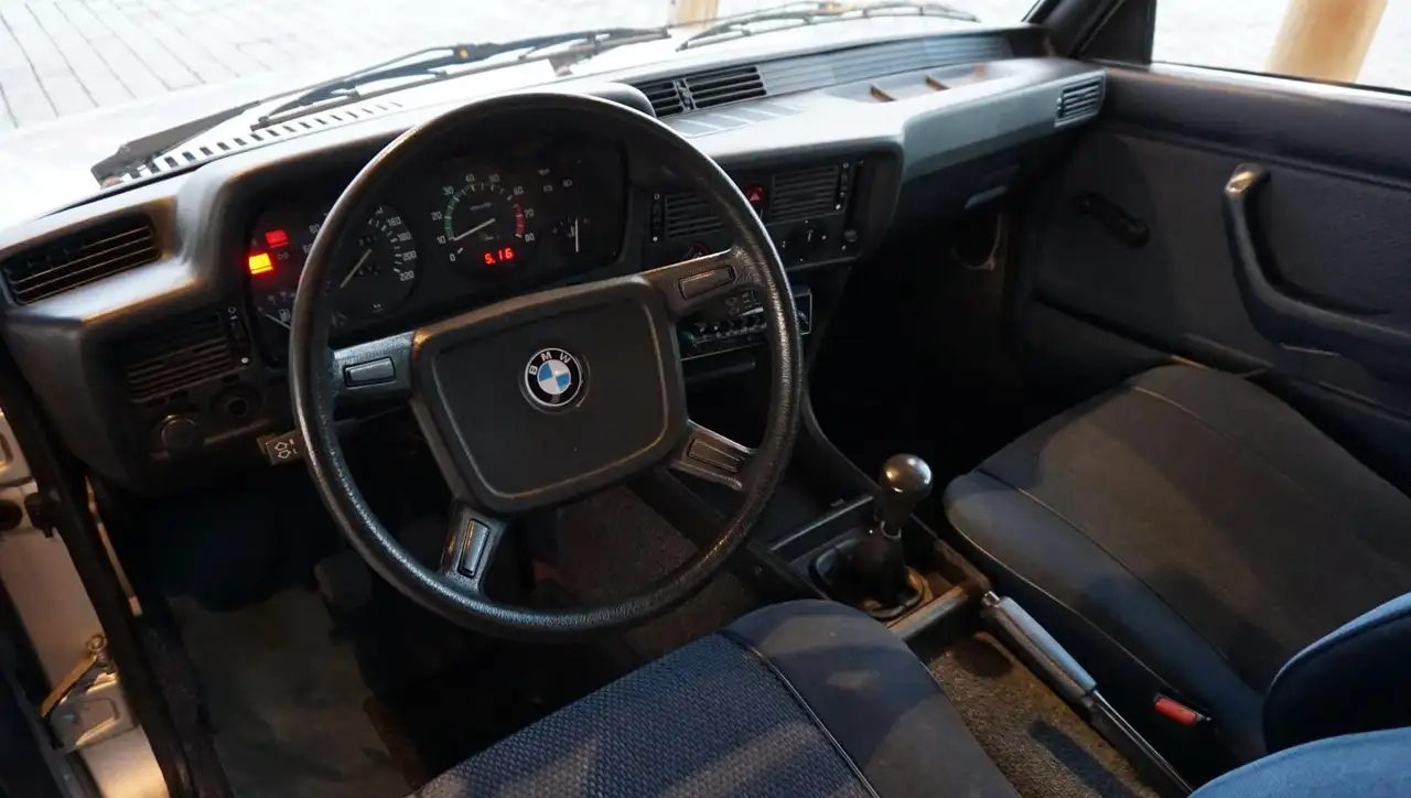 BMW 320 2 porte, foto 12