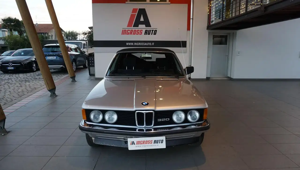 BMW 320 2 porte, foto 8