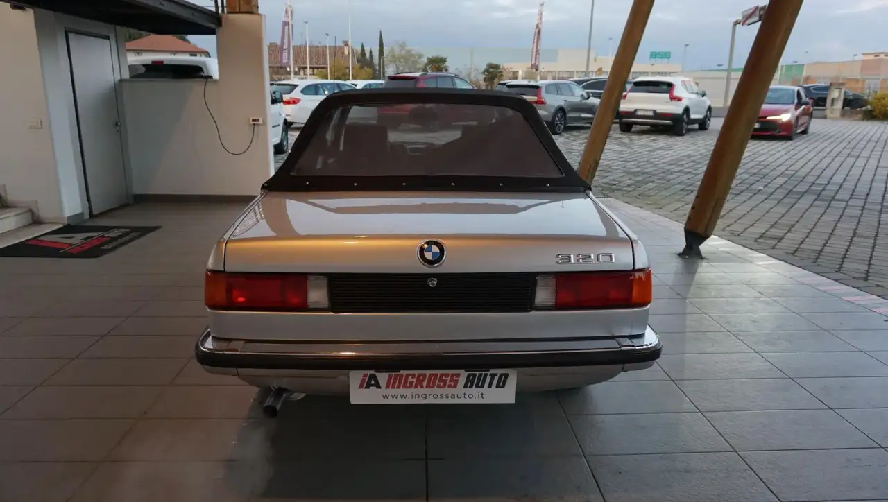 BMW 320 2 porte, foto 4