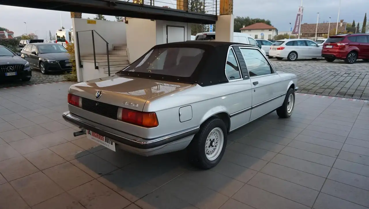 BMW 320 2 porte, foto 5