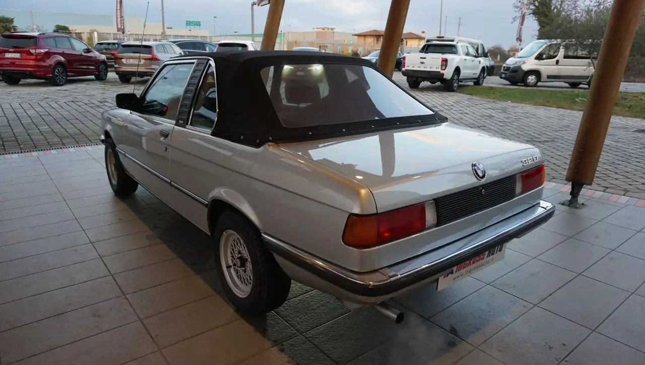 BMW 320 2 porte, foto 3