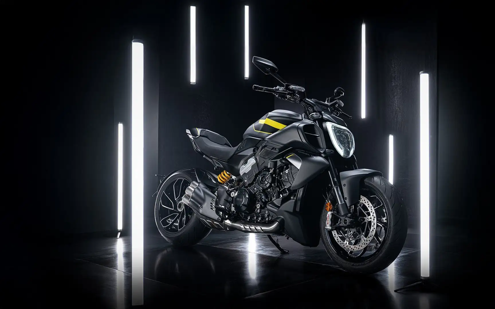 Ducati Diavel V4 - 1