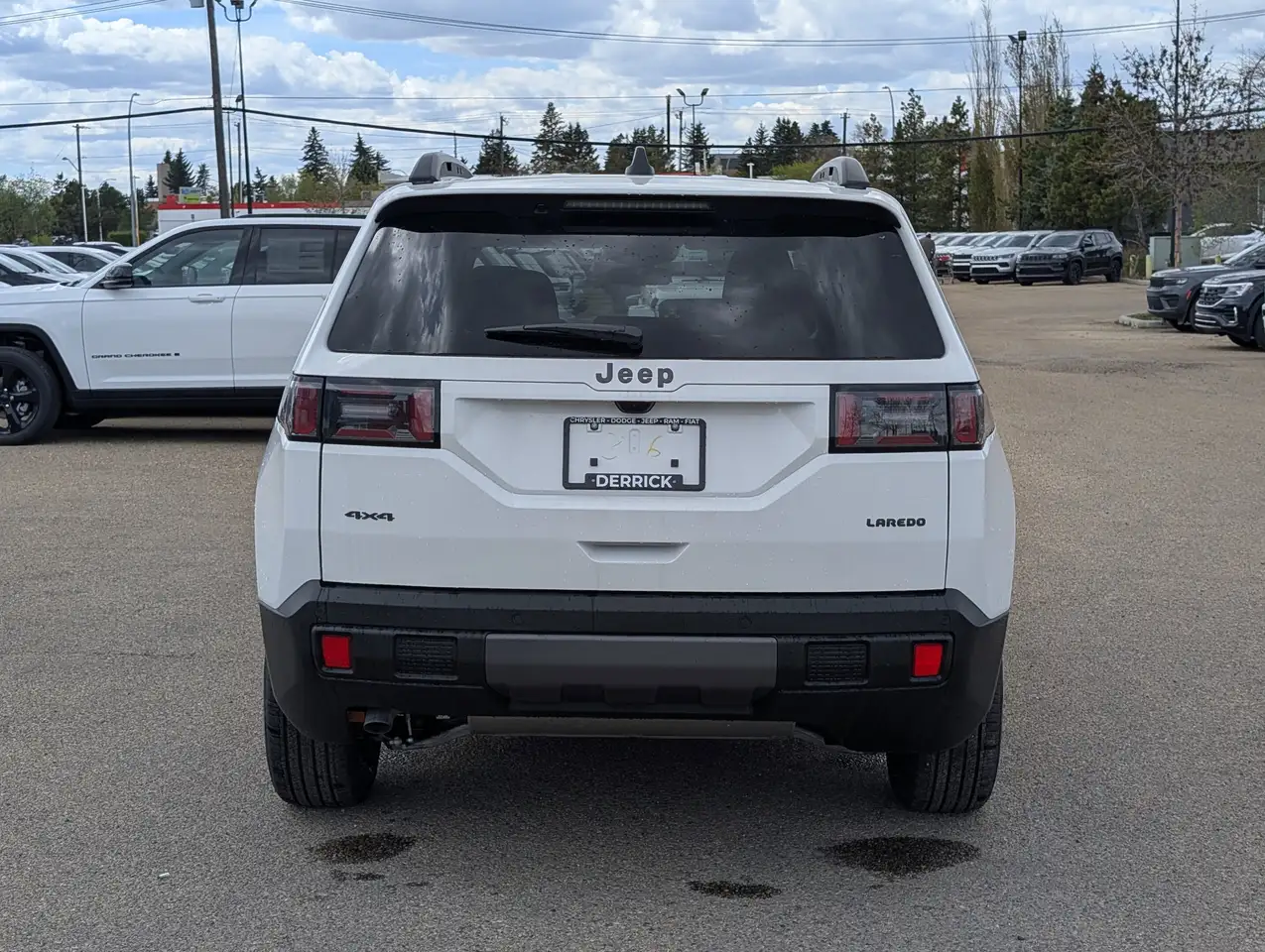 Jeep Cherokee снимка Jeep Cherokee