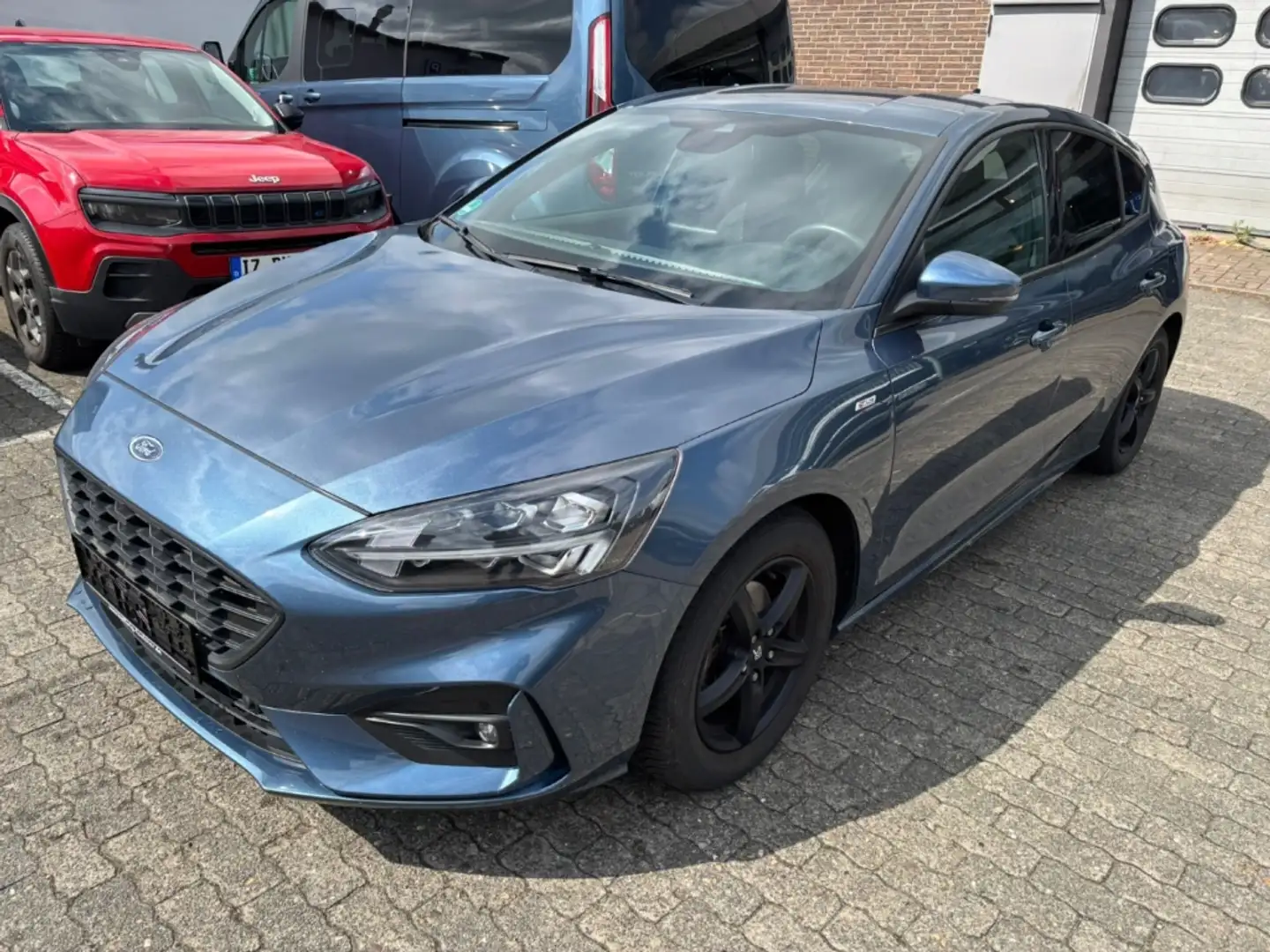 Ford Focus ST-LINE  NAVI / AHK / LED / ACC / WINTER-PAKET Blau - 2