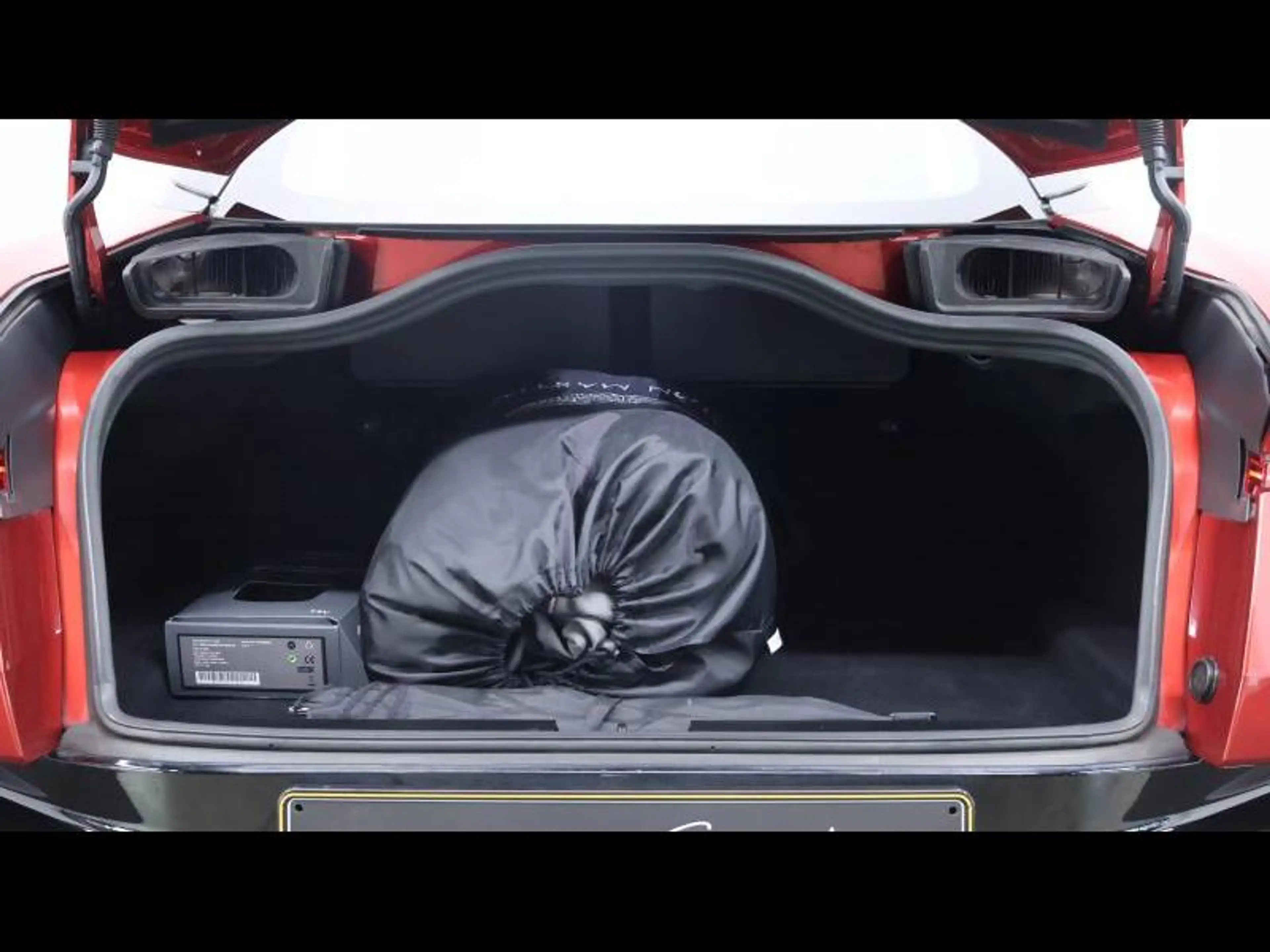 Aston Martin DB11 V12 608cv Launch Edition — photo 7