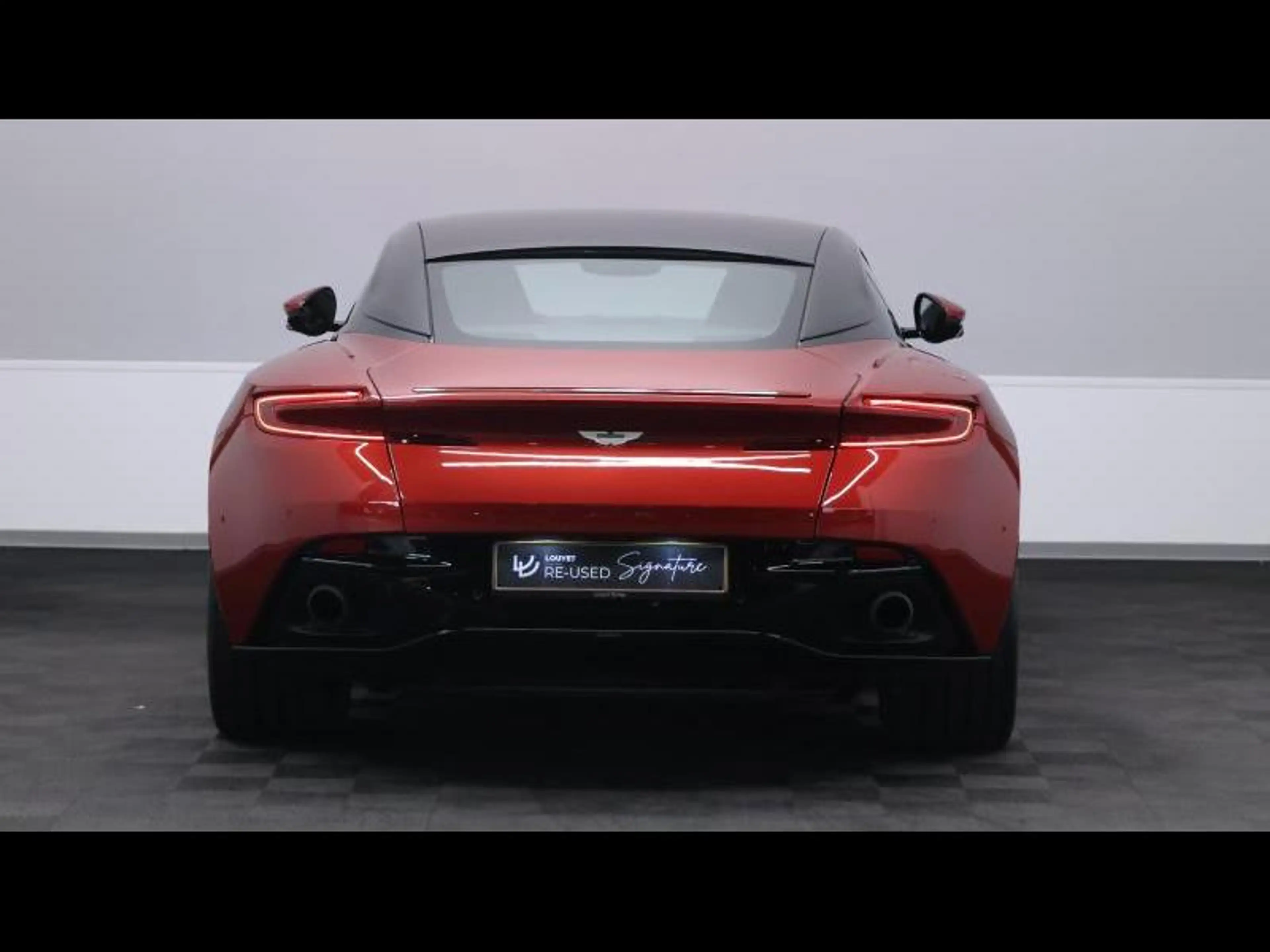Aston Martin DB11 V12 608cv Launch Edition — photo 6