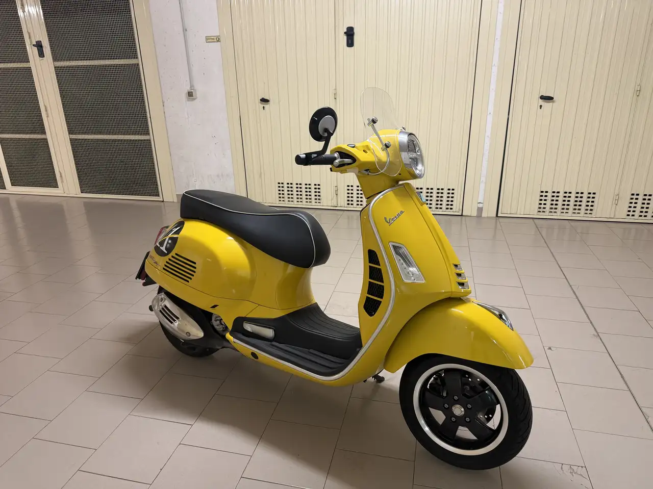 Piaggio GTS 300