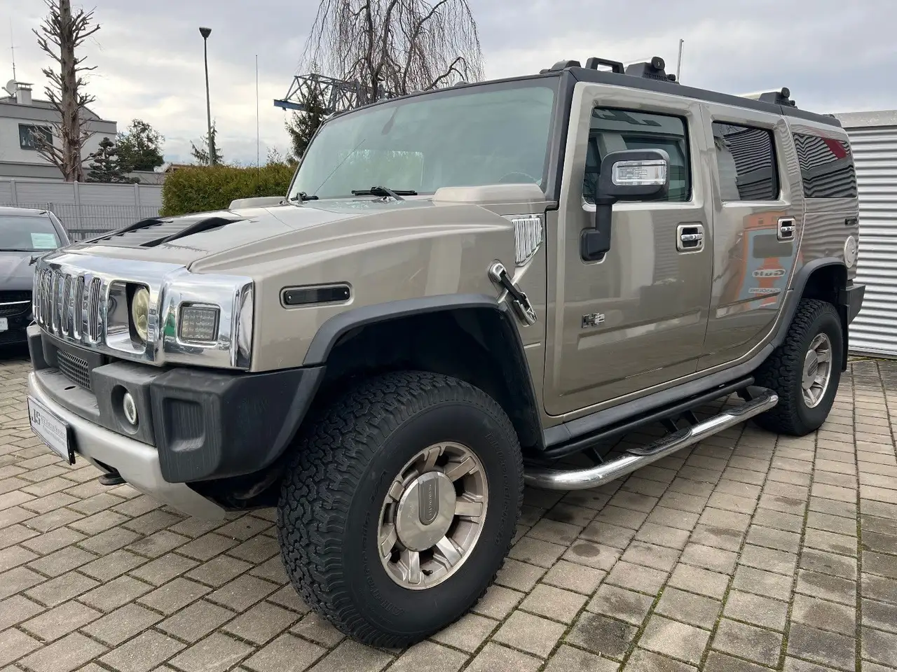 HUMMER H2