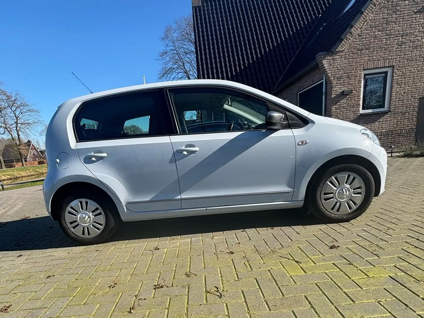 Volkswagen up! up! 1.0 cheer up! BlueM. Wit - 2