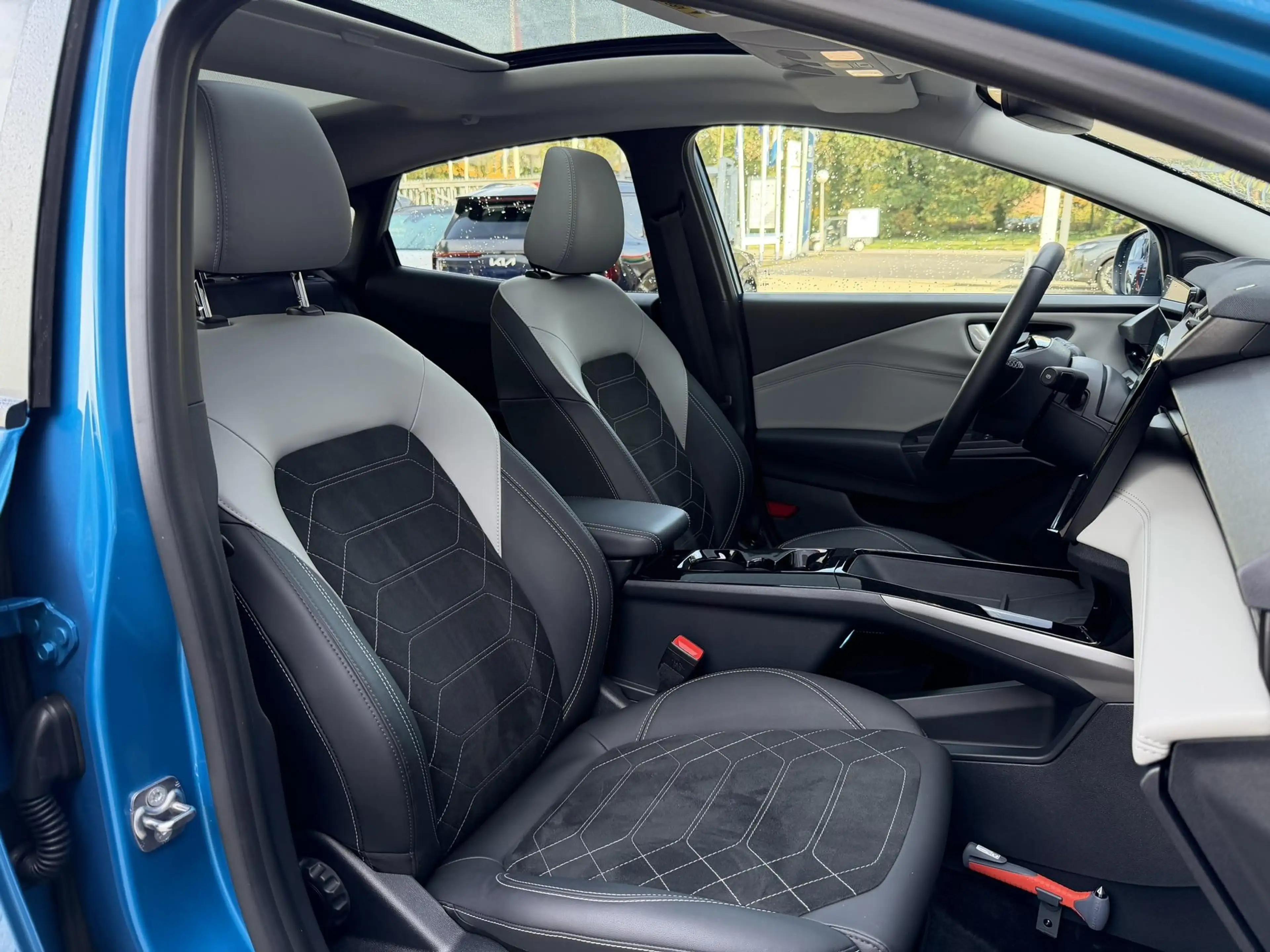 Ford Puma Gen-E Premium 44 kWh | Panoramadak | Stoel & Stuurverwar — photo 13
