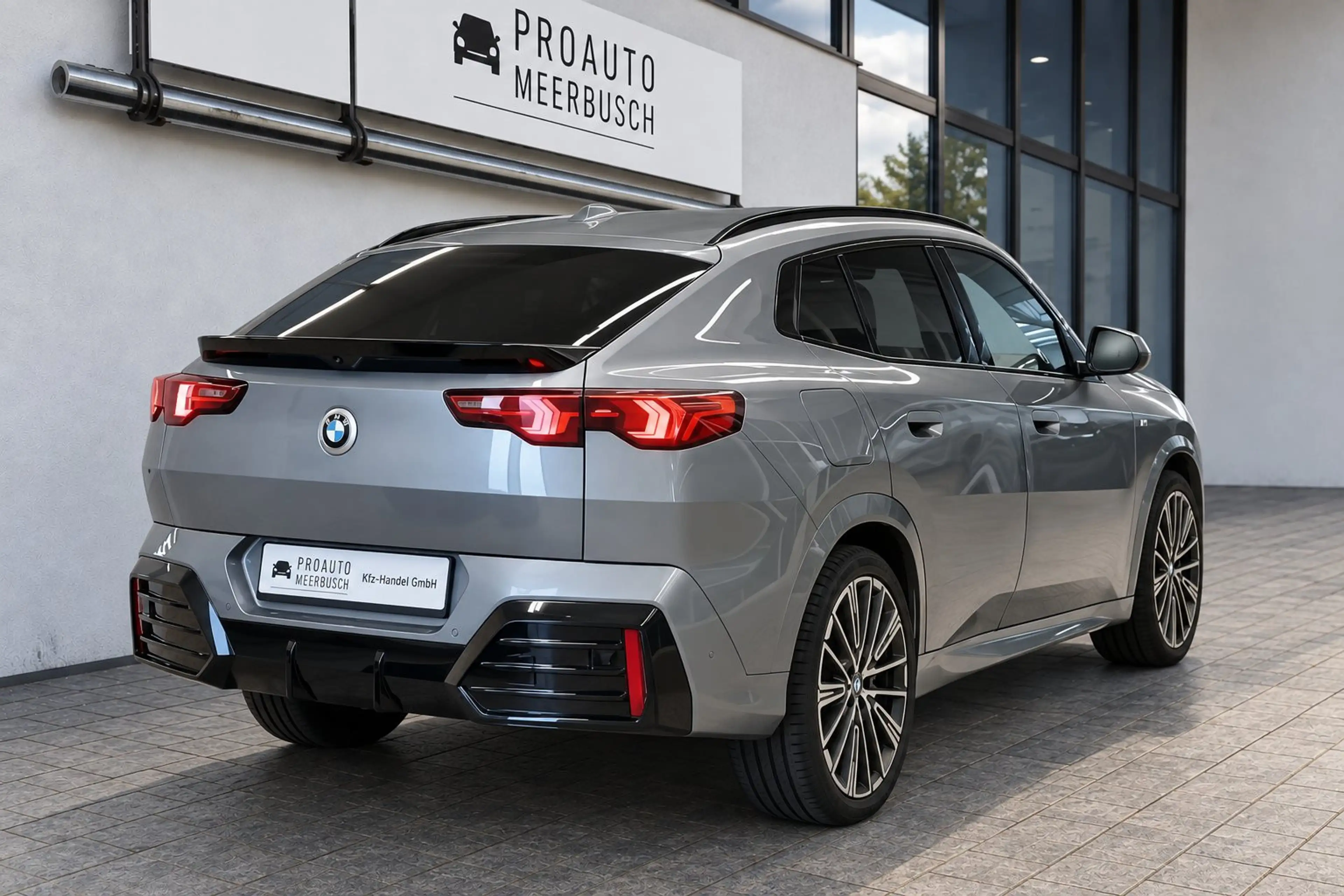 BMW X2 20d xDrive M Sport AHK/ACC/HUD/360°/PANO — photo 2