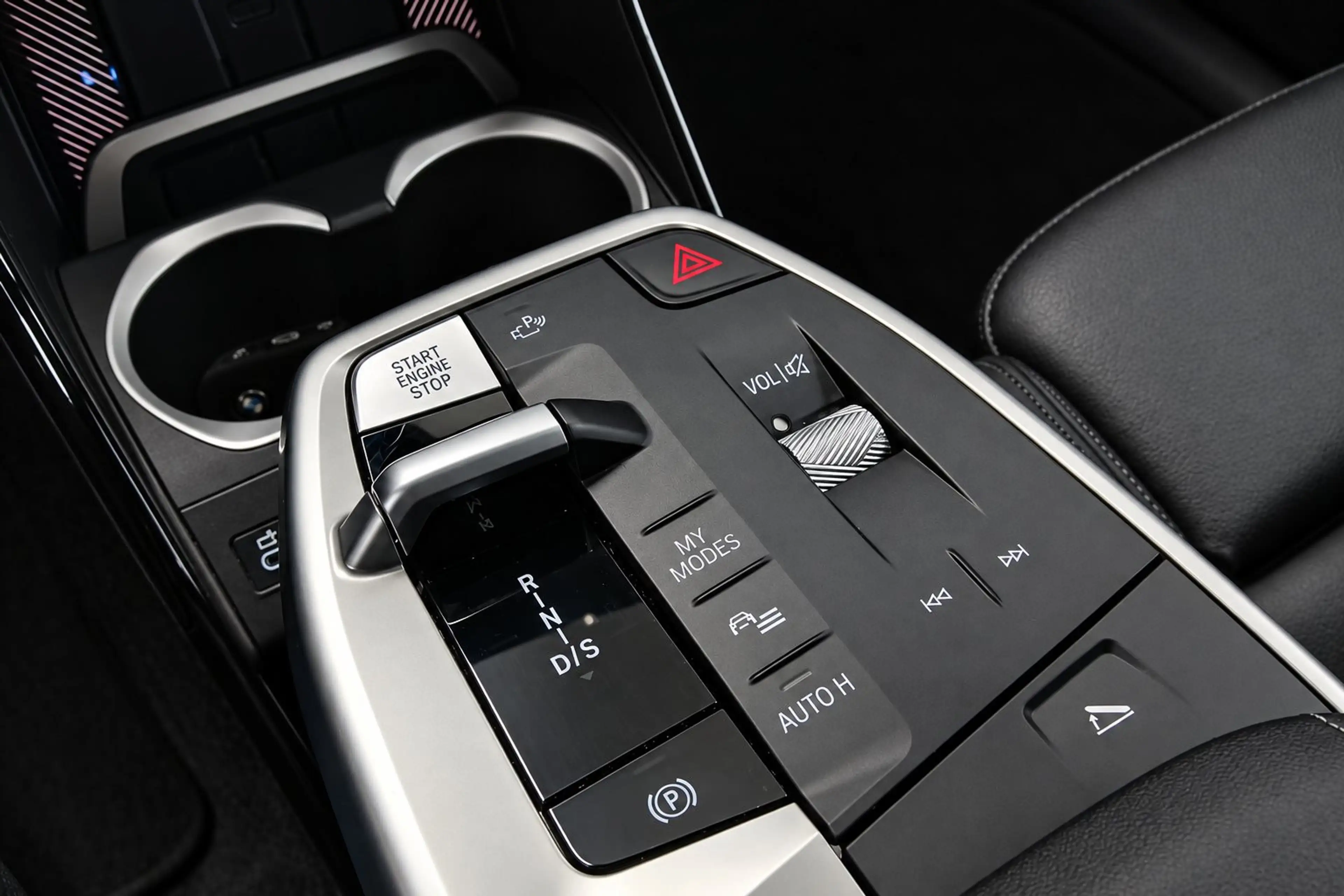 BMW X2 20d xDrive M Sport AHK/ACC/HUD/360°/PANO — photo 13