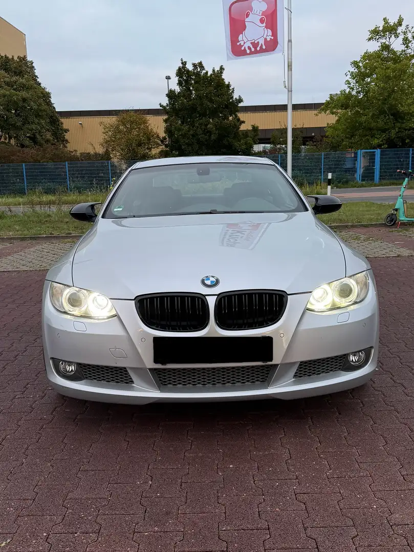 BMW 335 335i Grau - 1