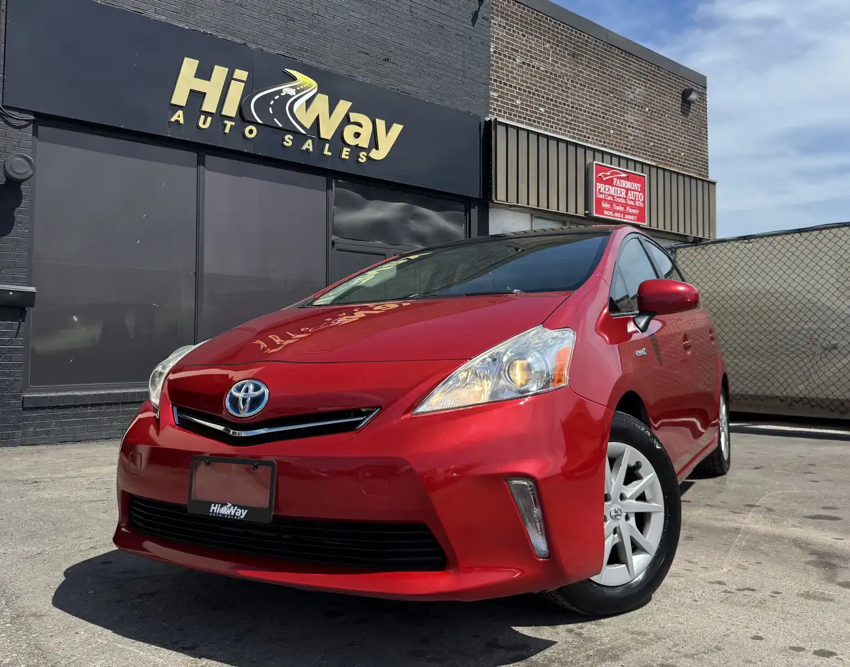 2012 Toyota Prius v снимка 2012 Toyota Prius v