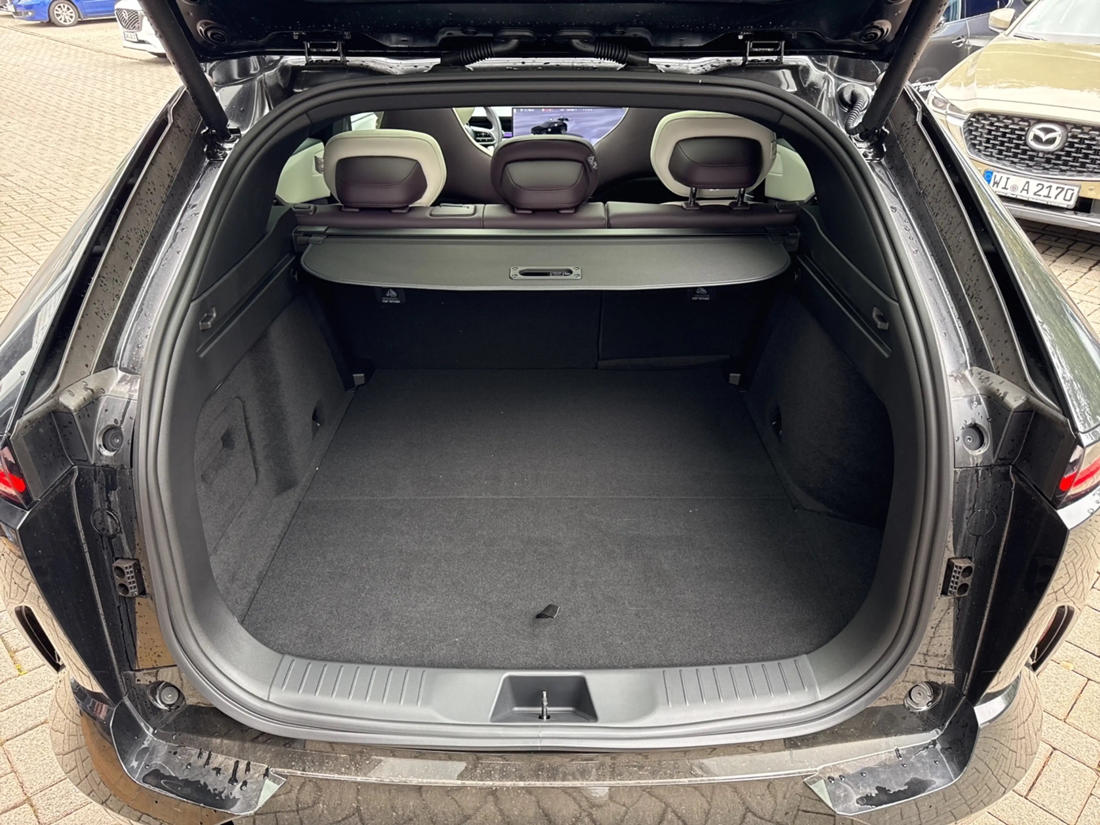 Mazda CX-6e EV 258 RWD AT TAKUMI PLUS — photo 10